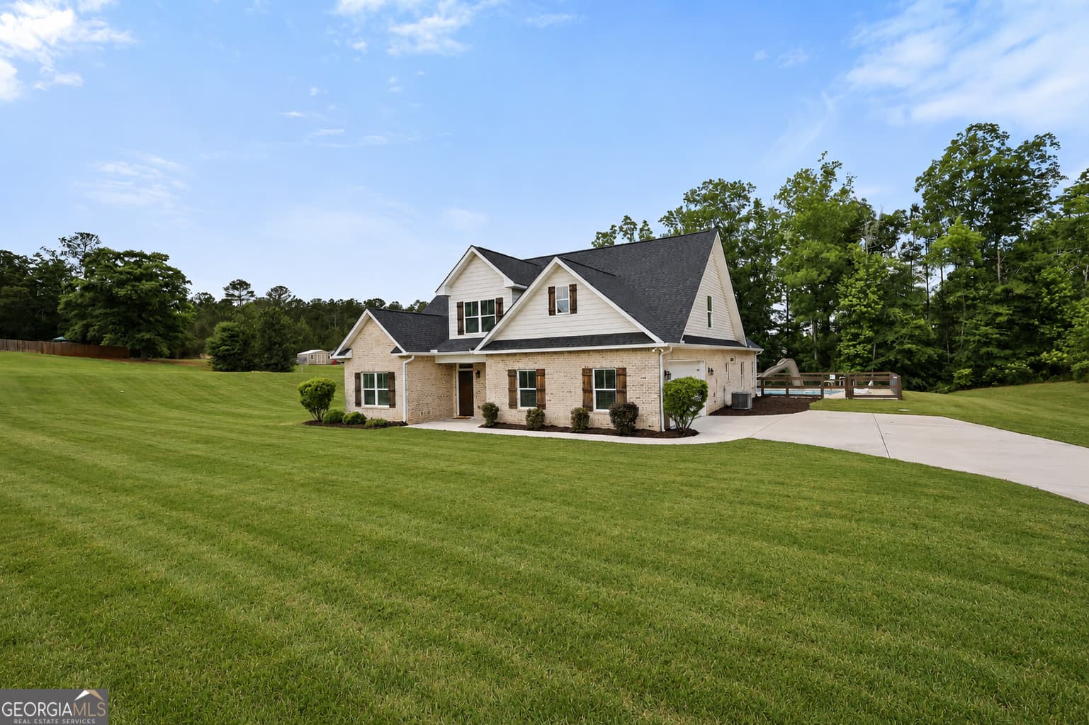 5 bedroom, 3 bathroom, 2,590 sq ft single family residence sold at 89 Claire Road, Forsyth, GA 31029