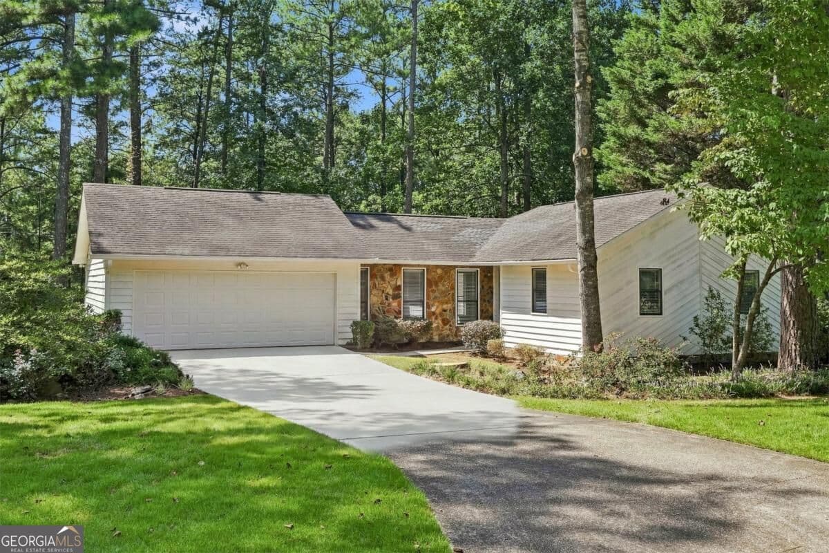3 bedroom, 2 bathroom, 1,566 sq ft single family residence for sale at 4049 Tutwren Court, Marietta, GA 30066
