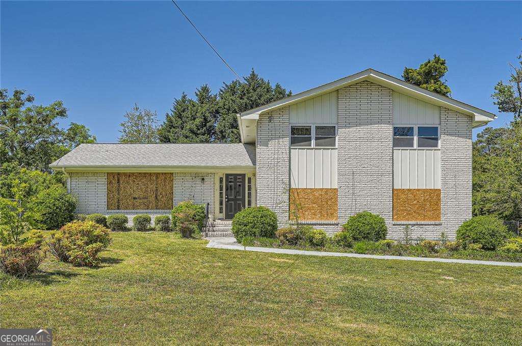 3 bedroom, 2.5 bathroom, 1,528 sq ft single family residence sold at 6125 Dunbritan Lane, Atlanta, GA 30349