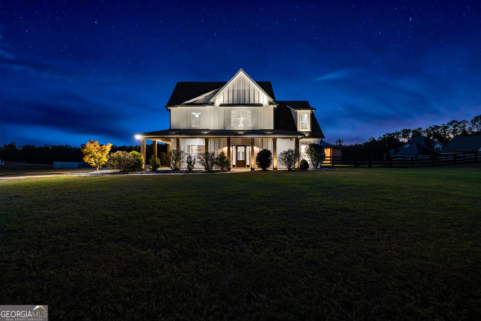 4 bedroom, 2.5 bathroom, 3,204 sq ft single family residence for sale at 1082 Gray Girls Road, Senoia, GA 30276