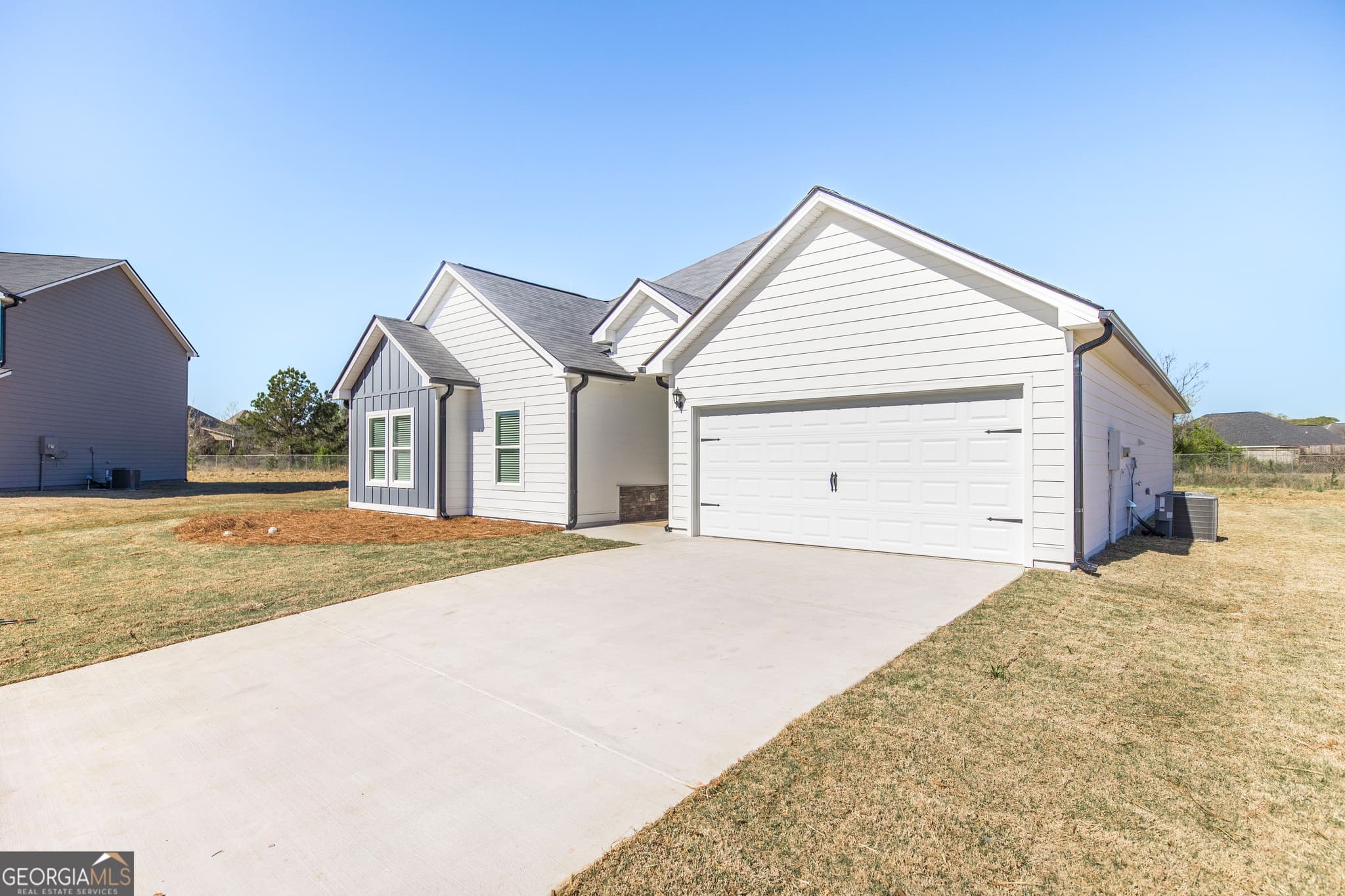 4 bedroom, 2.5 bathroom, 2,091 sq ft single family residence for sale at 104 Bulloch Court, Byron, GA 31008