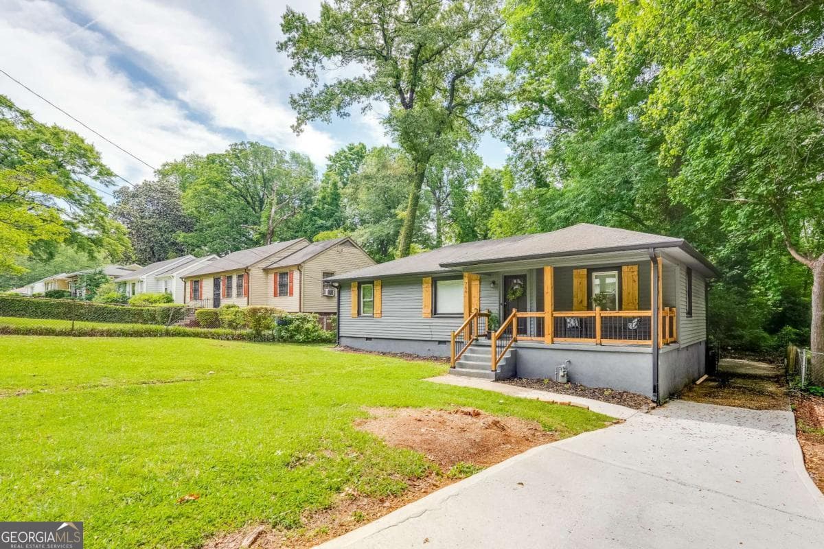3 bedroom, 2 bathroom, 1,176 sq ft single family residence sold at 766 Pegg Road, Atlanta, GA 30315