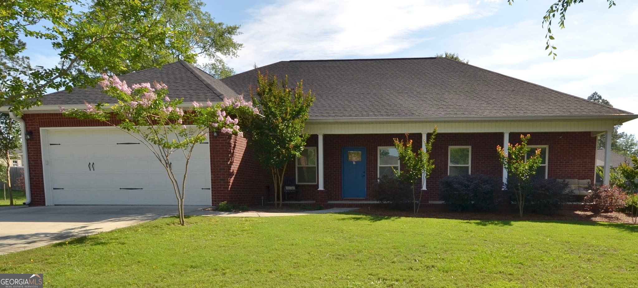 3 bedroom, 3 bathroom, 1,938 sq ft single family residence sold at 16 Boxwood Street, Hawkinsville, GA 31036