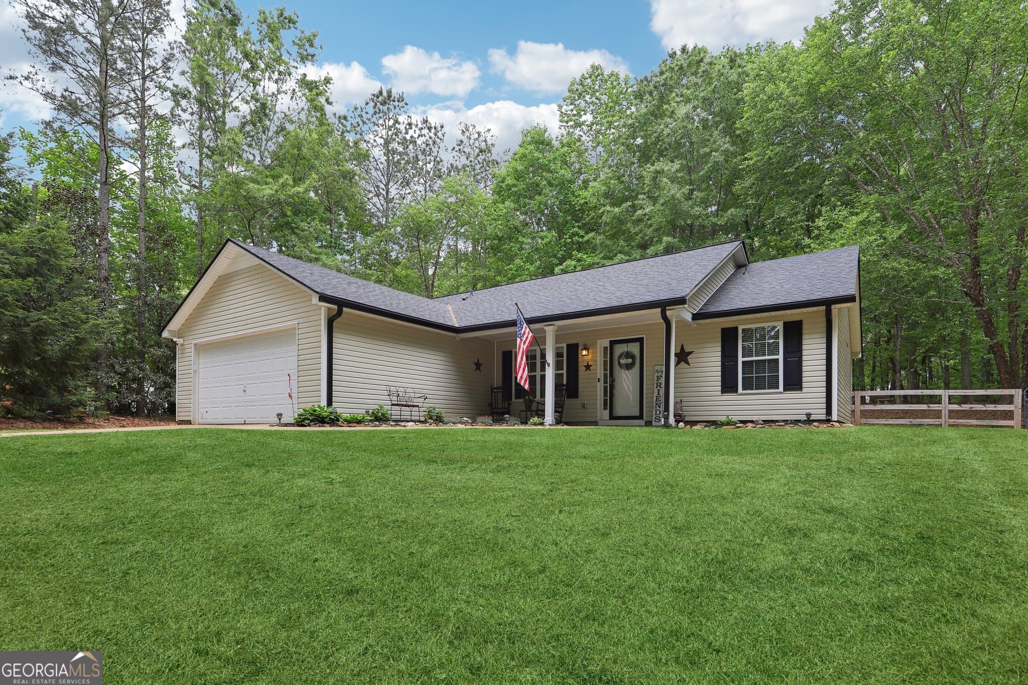 3 bedroom, 2 bathroom, 1,596 sq ft single family residence sold at 271 Pete Davis Road, Newnan, GA 30263