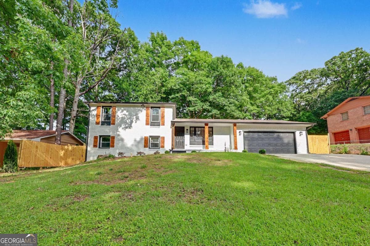 4 bedroom, 3 bathroom, 1,646 sq ft single family residence sold at 3043 Orbit Circle, Ellenwood, GA 30294