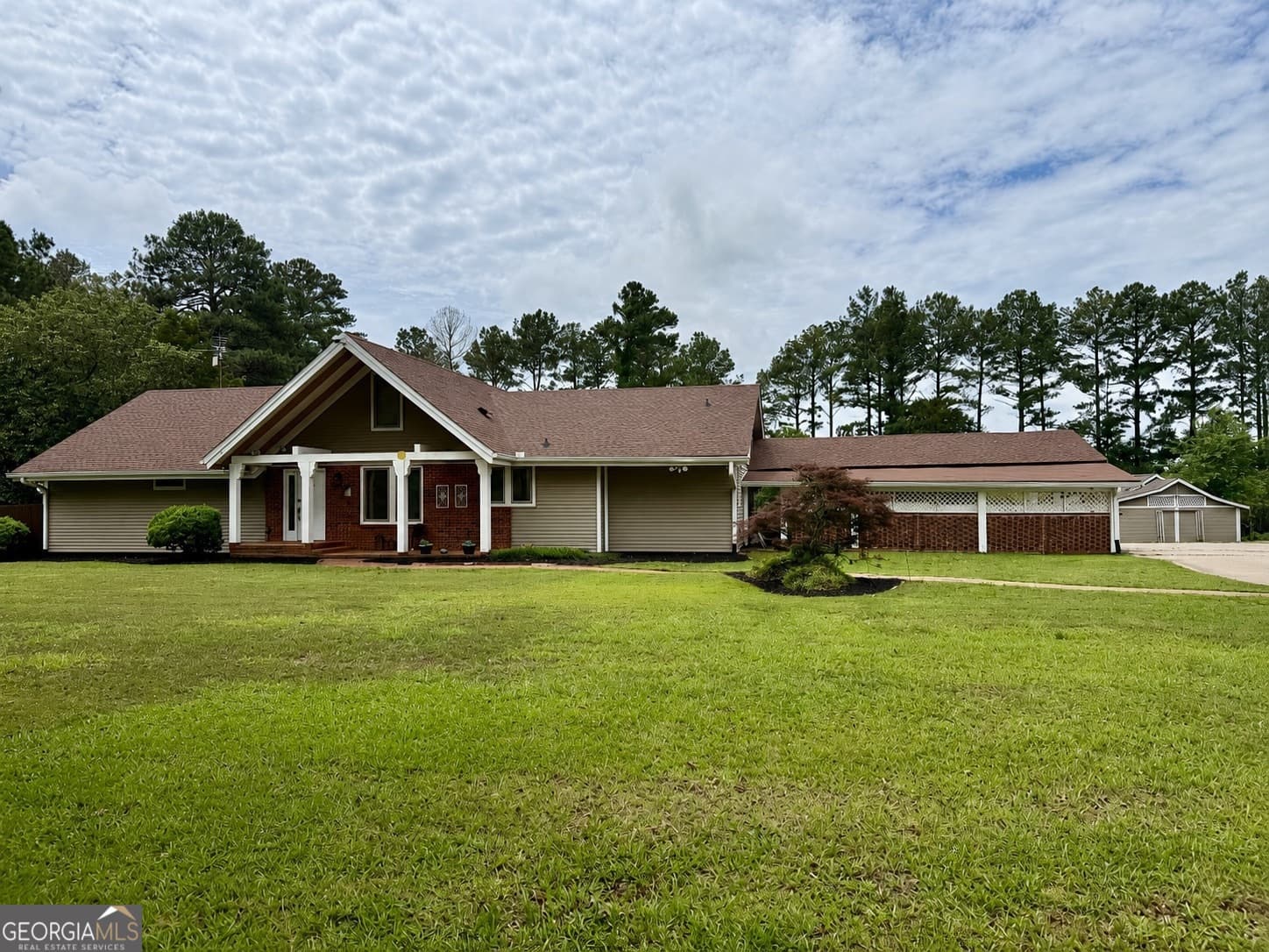 3 bedroom, 3.5 bathroom, 3,276 sq ft single family residence sold at 741 Bridges Road, Mcdonough, GA 30253