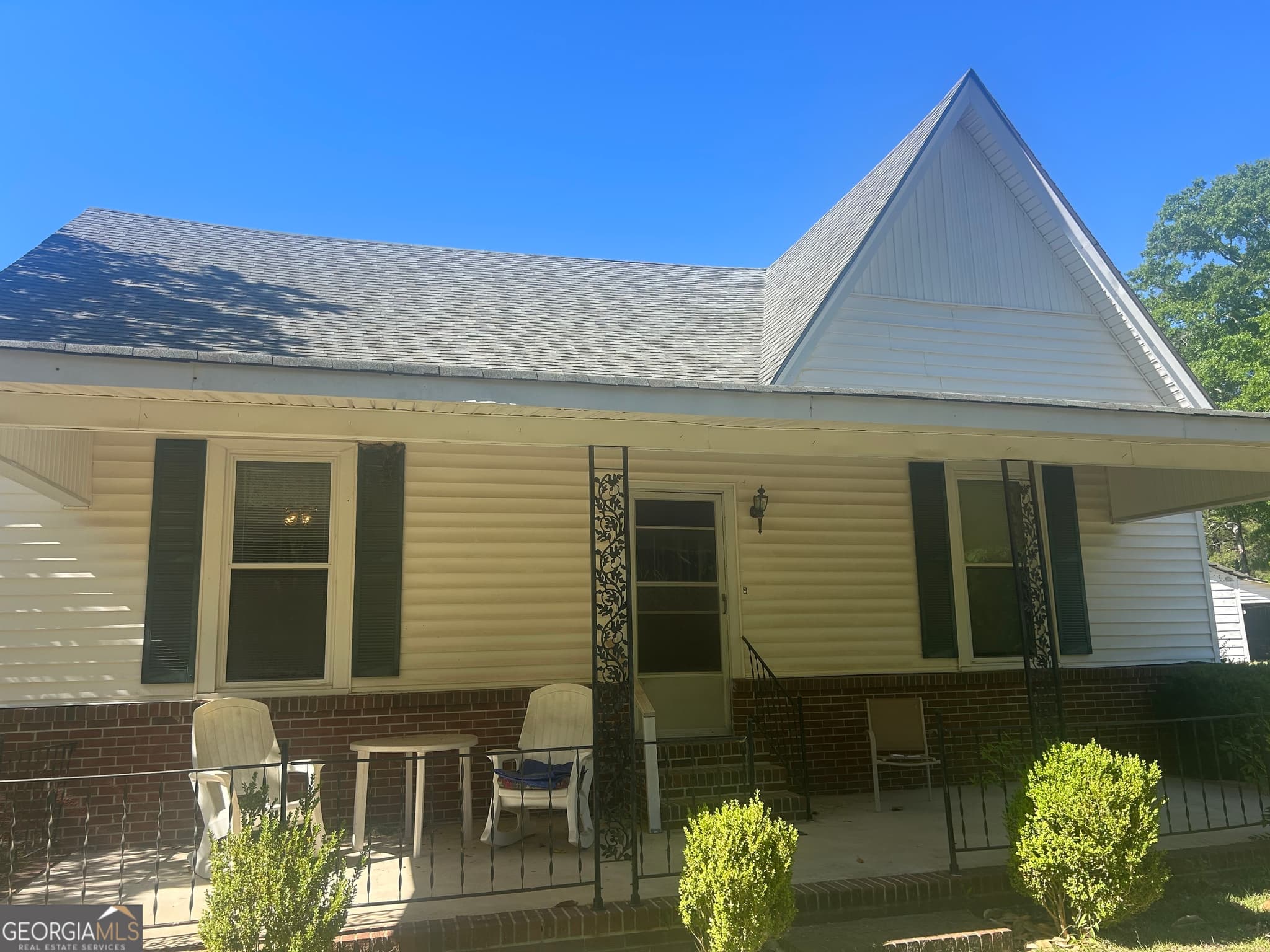 3 bedroom, 2 bathroom, 2,184 sq ft single family residence sold at 301 Watson Street, Lagrange, GA 30241
