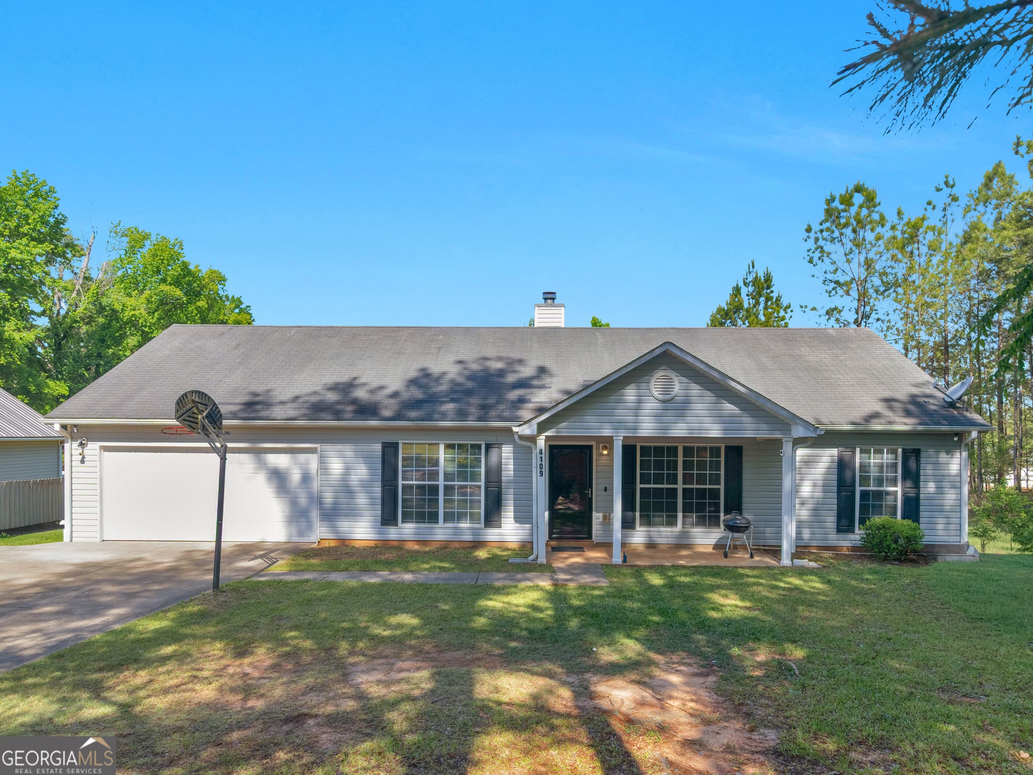 3 bedroom, 2 bathroom, 1,520 sq ft single family residence sold at 4109 Vallie Drive, Macon, GA 31204