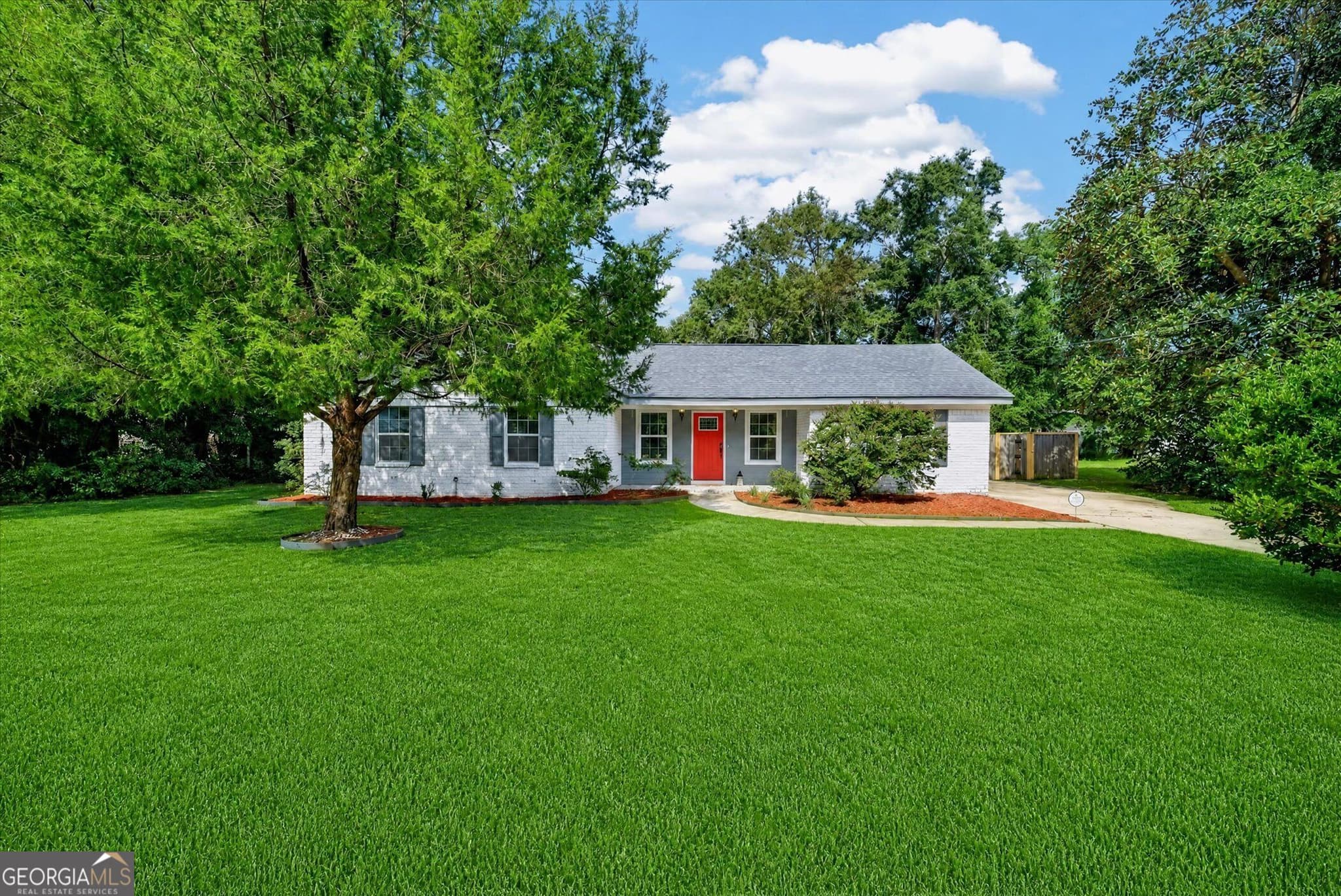 3 bedroom, 2 bathroom, 1,575 sq ft single family residence under contract at 214 Jefferson Circle, Allenhurst, GA 31301