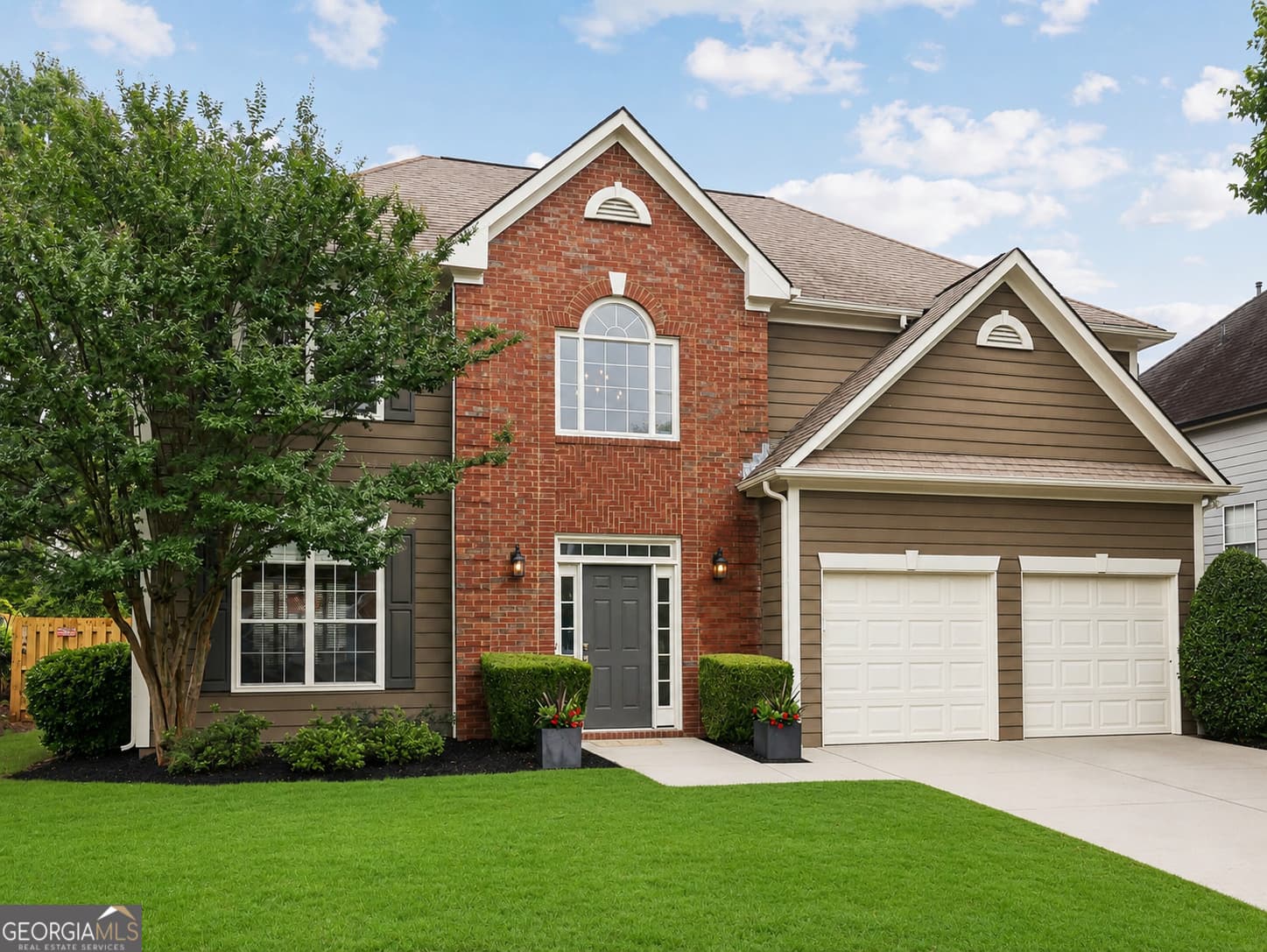 3 bedroom, 2.5 bathroom, 2,480 sq ft single family residence sold at 5075 Baywood Drive, Roswell, GA 30076