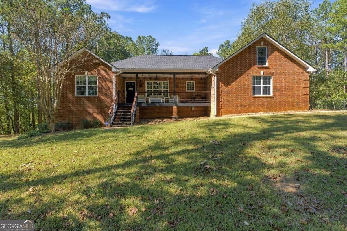 4 bedroom, 3 bathroom, 2,020 sq ft single family residence for sale at 20 Macedonia Road, White, GA 30184