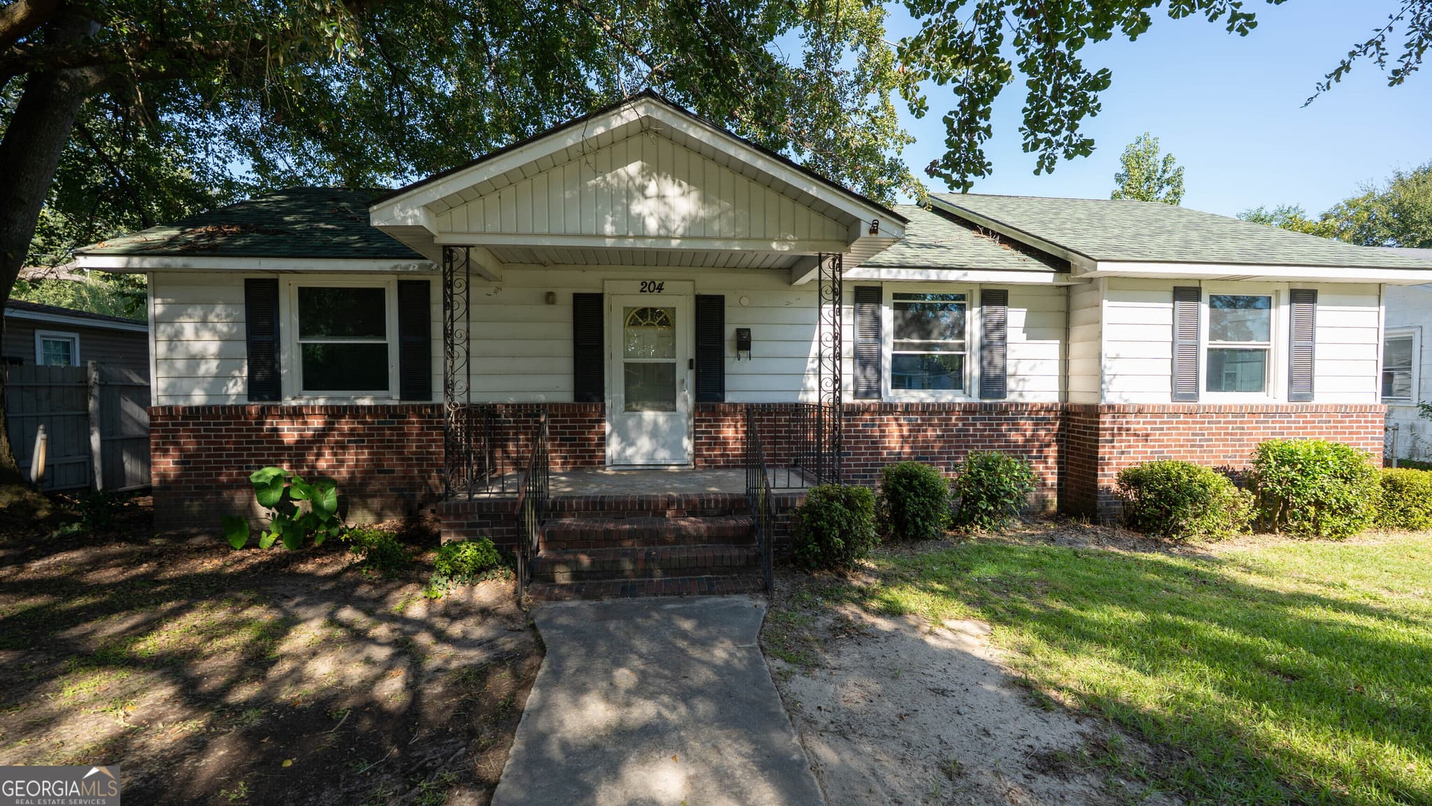 3 bedroom, 2 bathroom, 1,450 sq ft single family residence for sale at 204 Commonwealth Avenue, Port Wentworth, GA 31407
