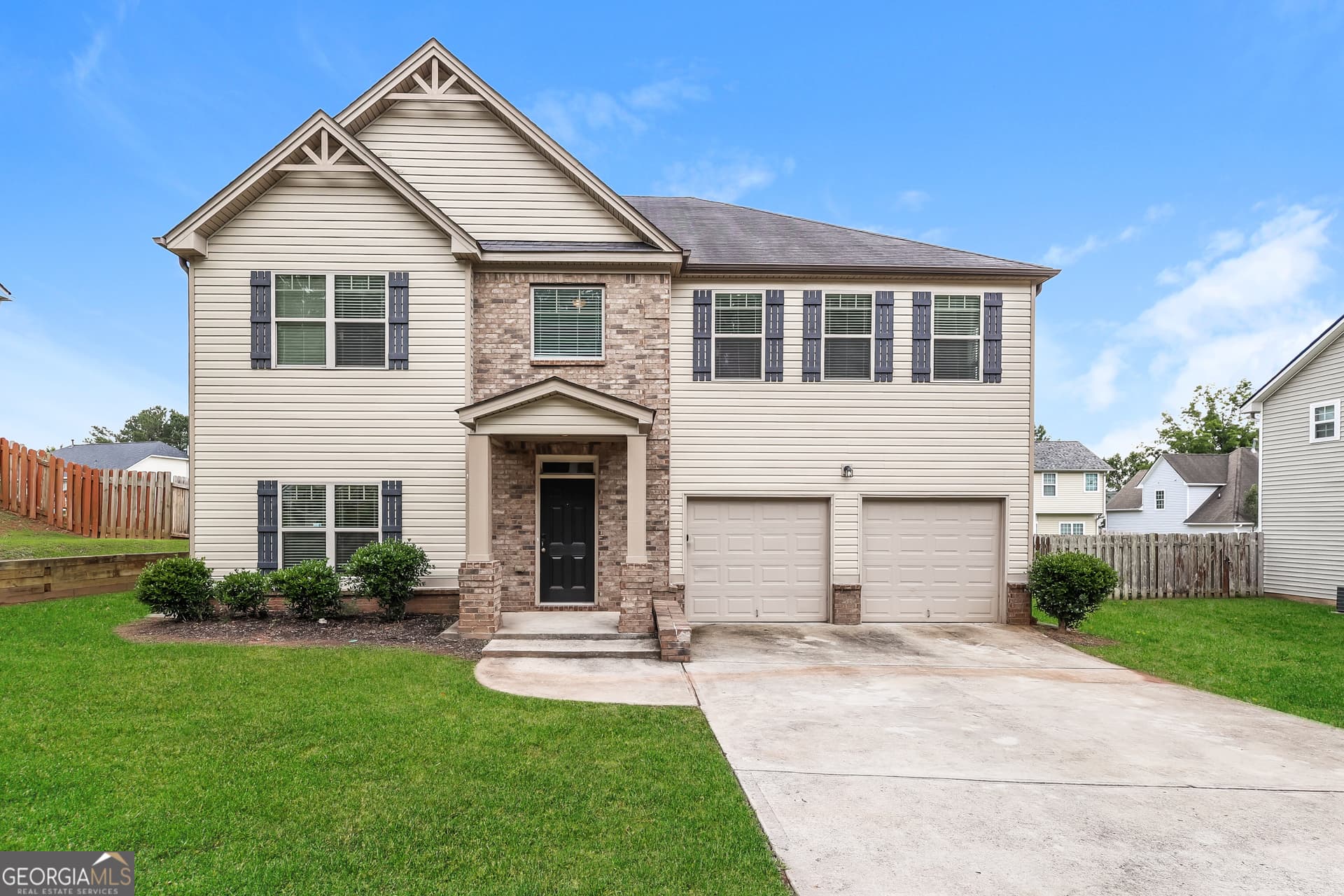 4 bedroom, 2.5 bathroom, 3,690 sq ft single family residence for sale at 2812 Feldspar Way, Riverdale, GA 30296
