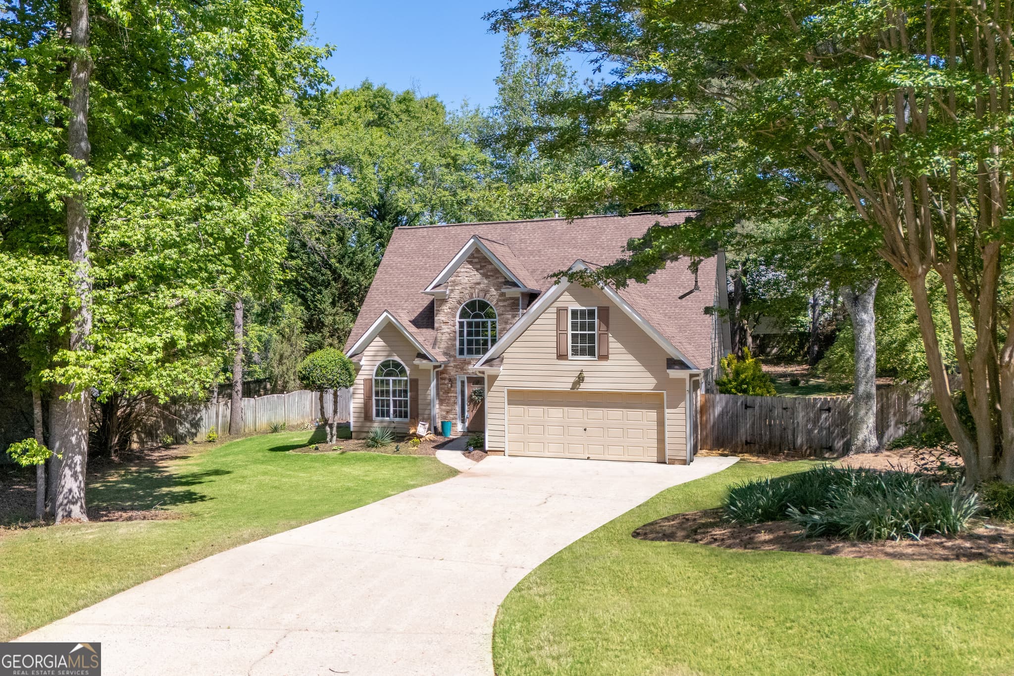 4 bedroom, 2.5 bathroom, 2,464 sq ft single family residence for sale at 9530 Bonsall Circle, Gainesville, GA 30506