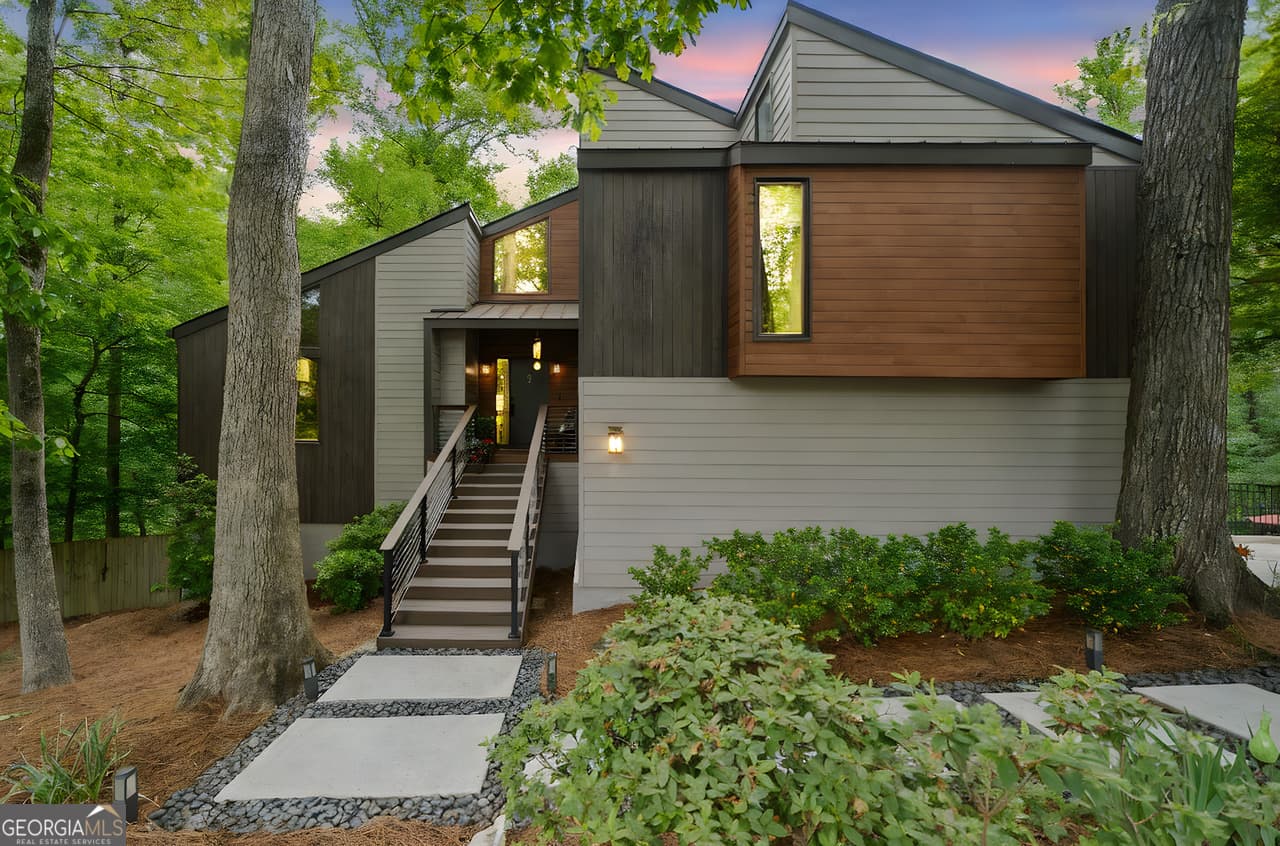 4 bedroom, 3 bathroom, 3,969 sq ft single family residence sold at 5276 Weatherwood Trace, Marietta, GA 30068