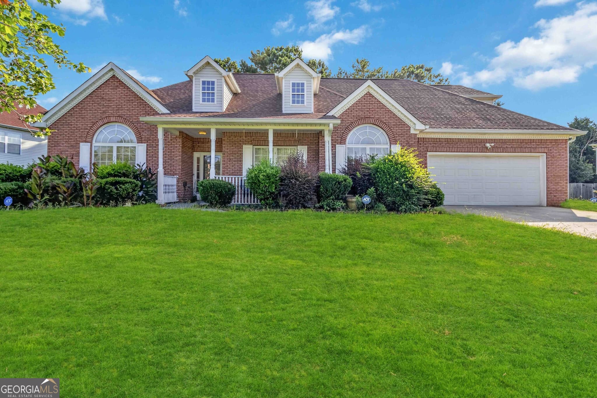 4 bedroom, 3 bathroom single family residence sold at 1137 E Shoreview Road, Mcdonough, GA 30253