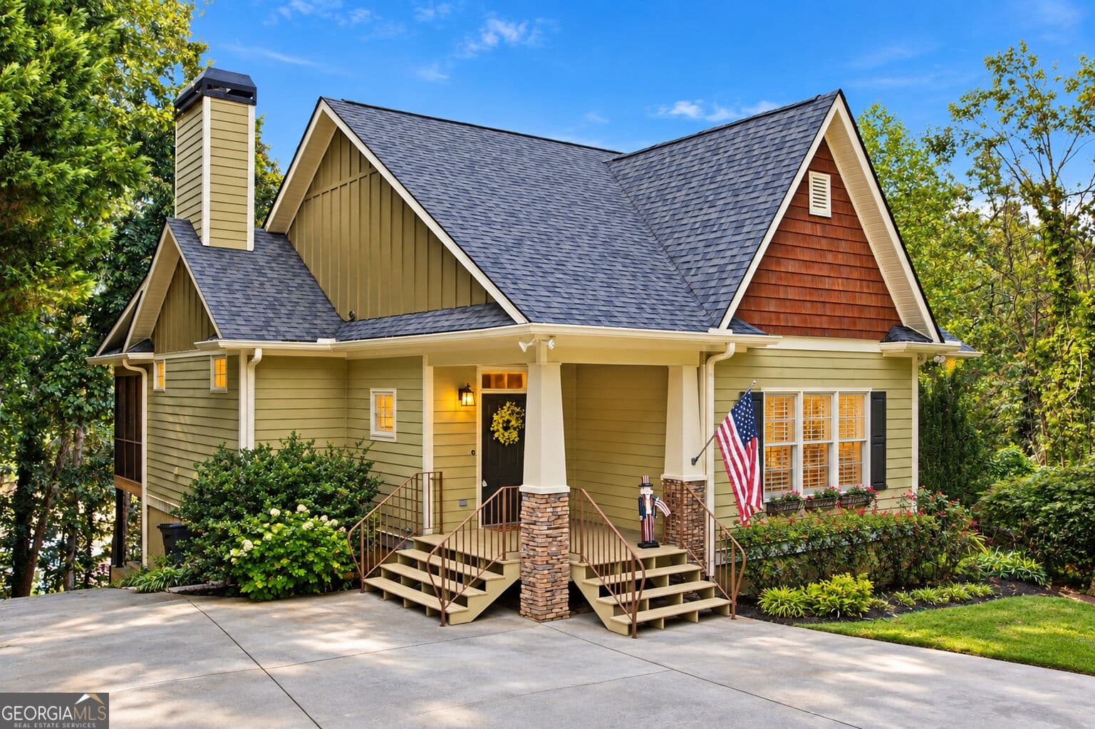 4 bedroom, 3 bathroom, 3,193 sq ft single family residence under contract at 350 Drew Lane, Lavonia, GA 30553