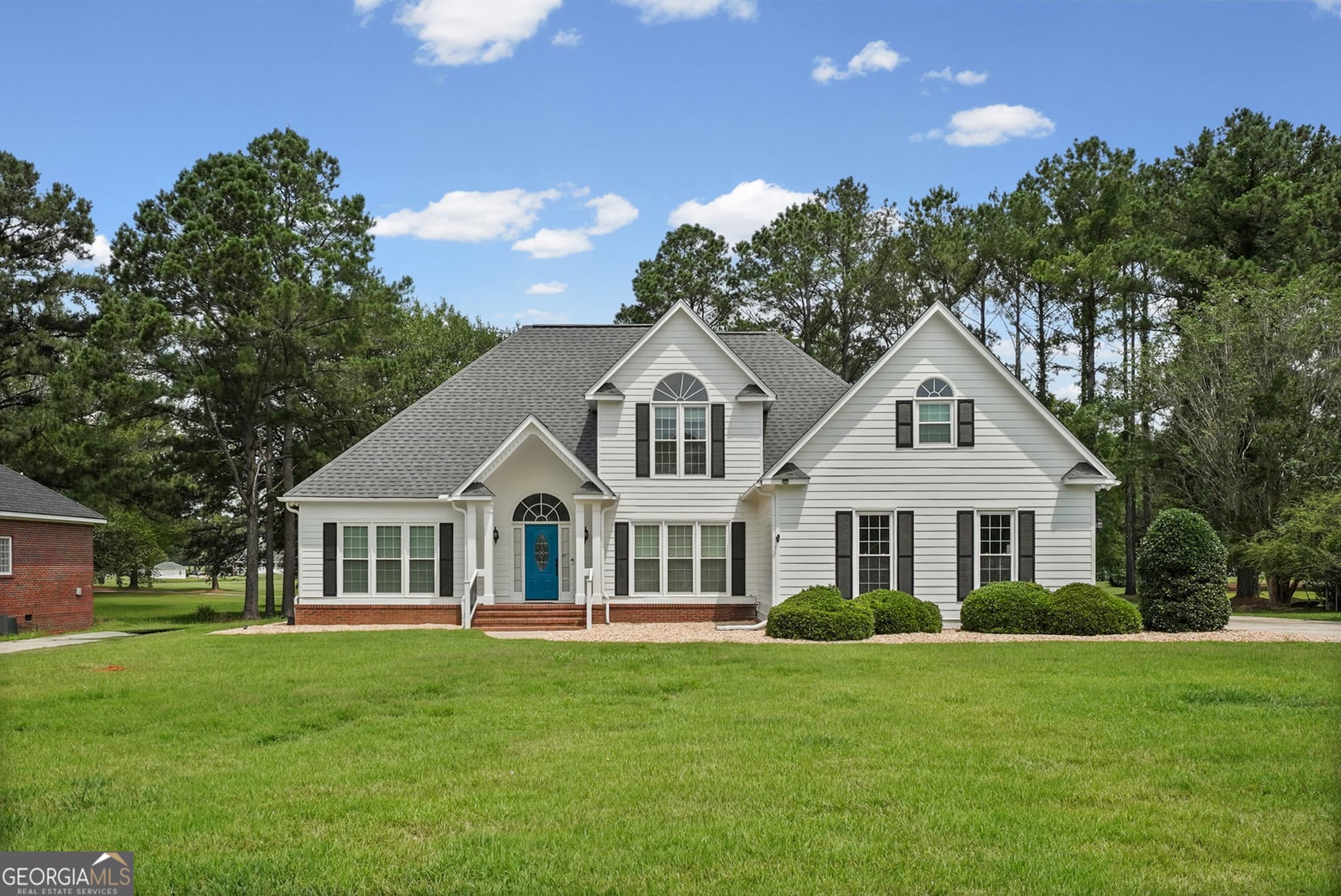 4 bedroom, 2.5 bathroom, 2,652 sq ft single family residence sold at 1007 River Pointe Drive, Albany, GA 31701