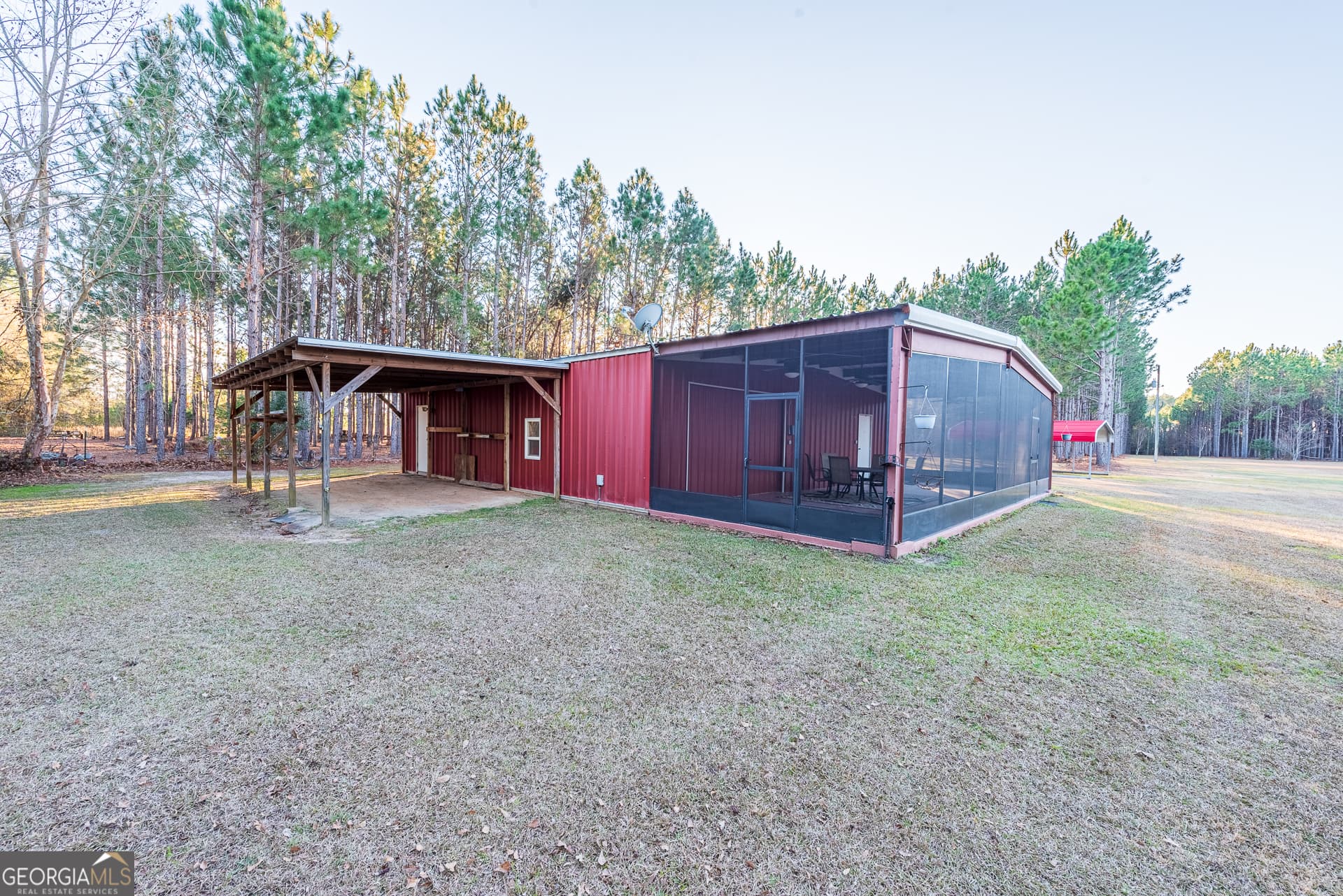 3 bedroom, 2 bathroom, 1,600 sq ft single family residence sold at 4358 Carson Road, Blackshear, GA 31516