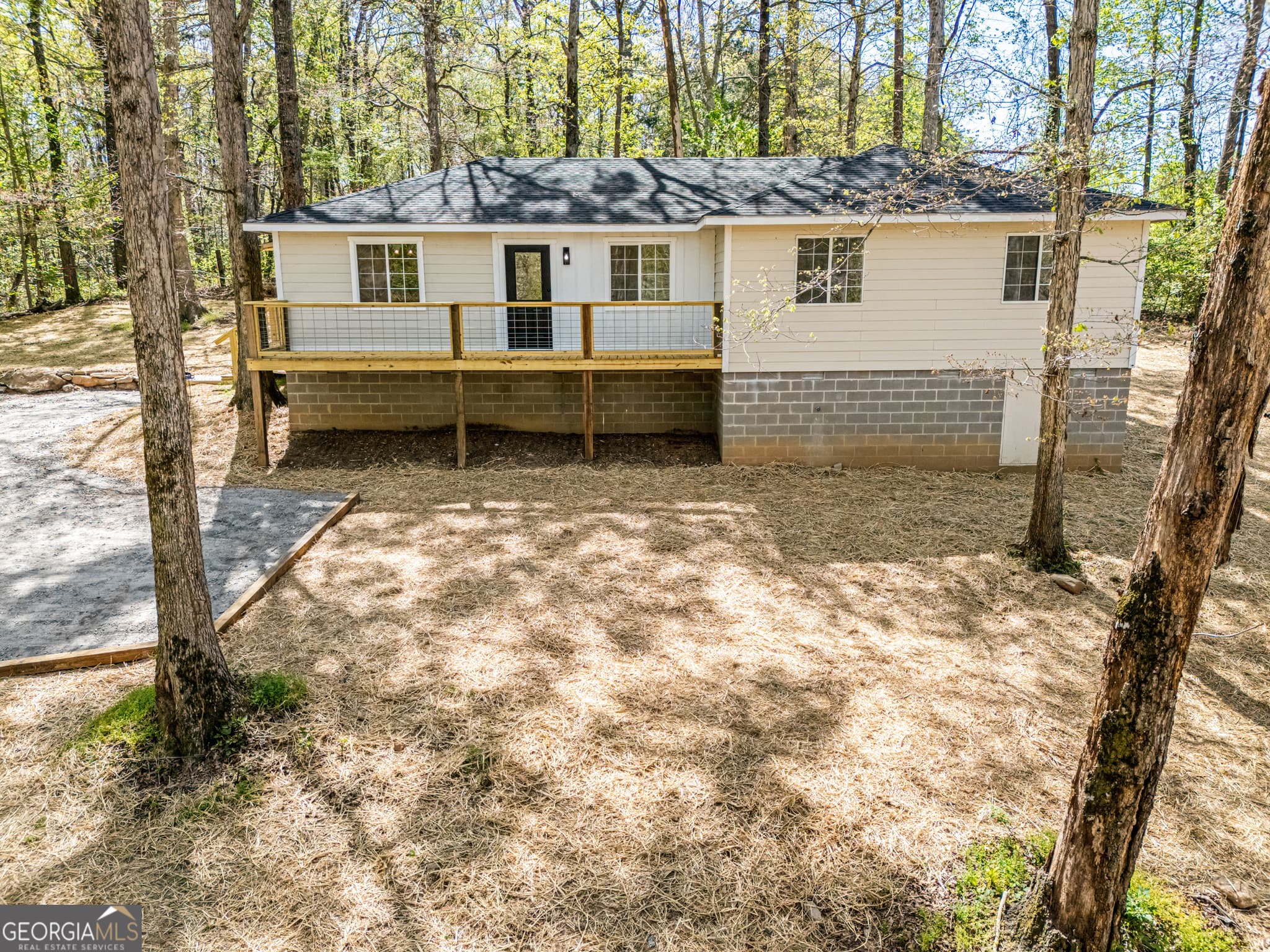 3 bedroom, 2 bathroom, 1,400 sq ft single family residence sold at 684 Faith Lane, Clarkesville, GA 30523