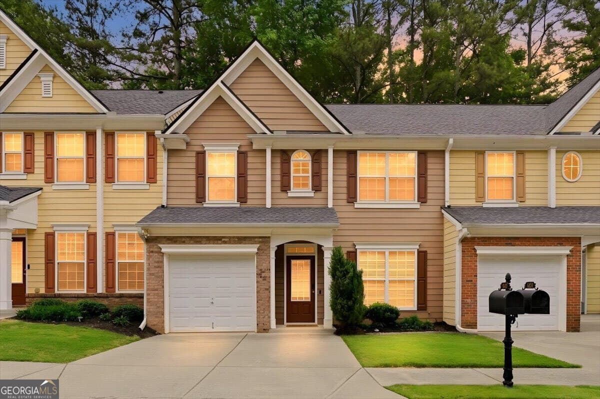 3 bedroom, 2.5 bathroom, 1,728 sq ft townhouse sold at 4127 Magnolia Glen Walk, Norcross, GA 30093