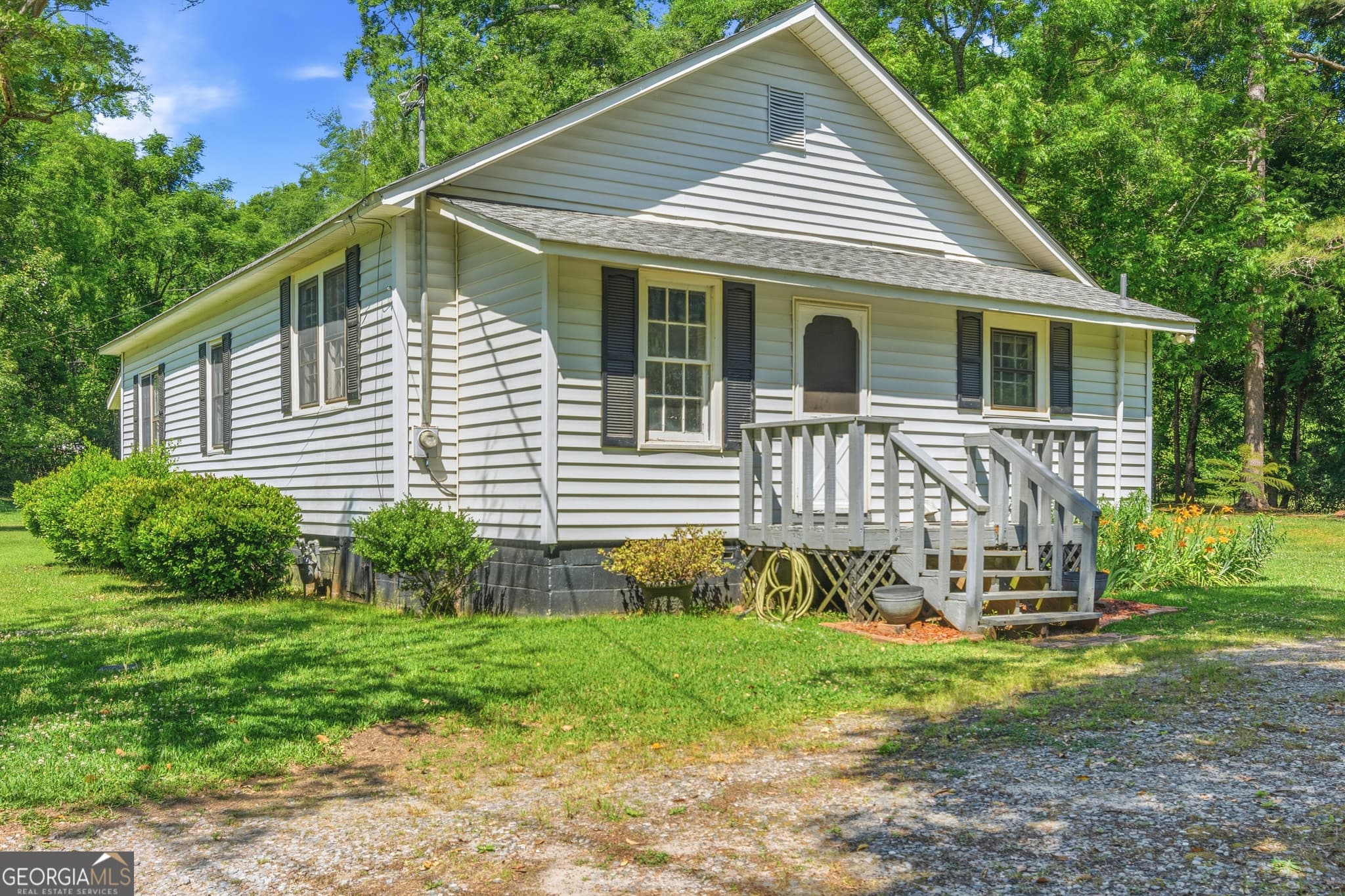 3 bedroom, 1 bathroom, 1,397 sq ft single family residence sold at 110 Imperial Lakeview Drive, Eatonton, GA 31024