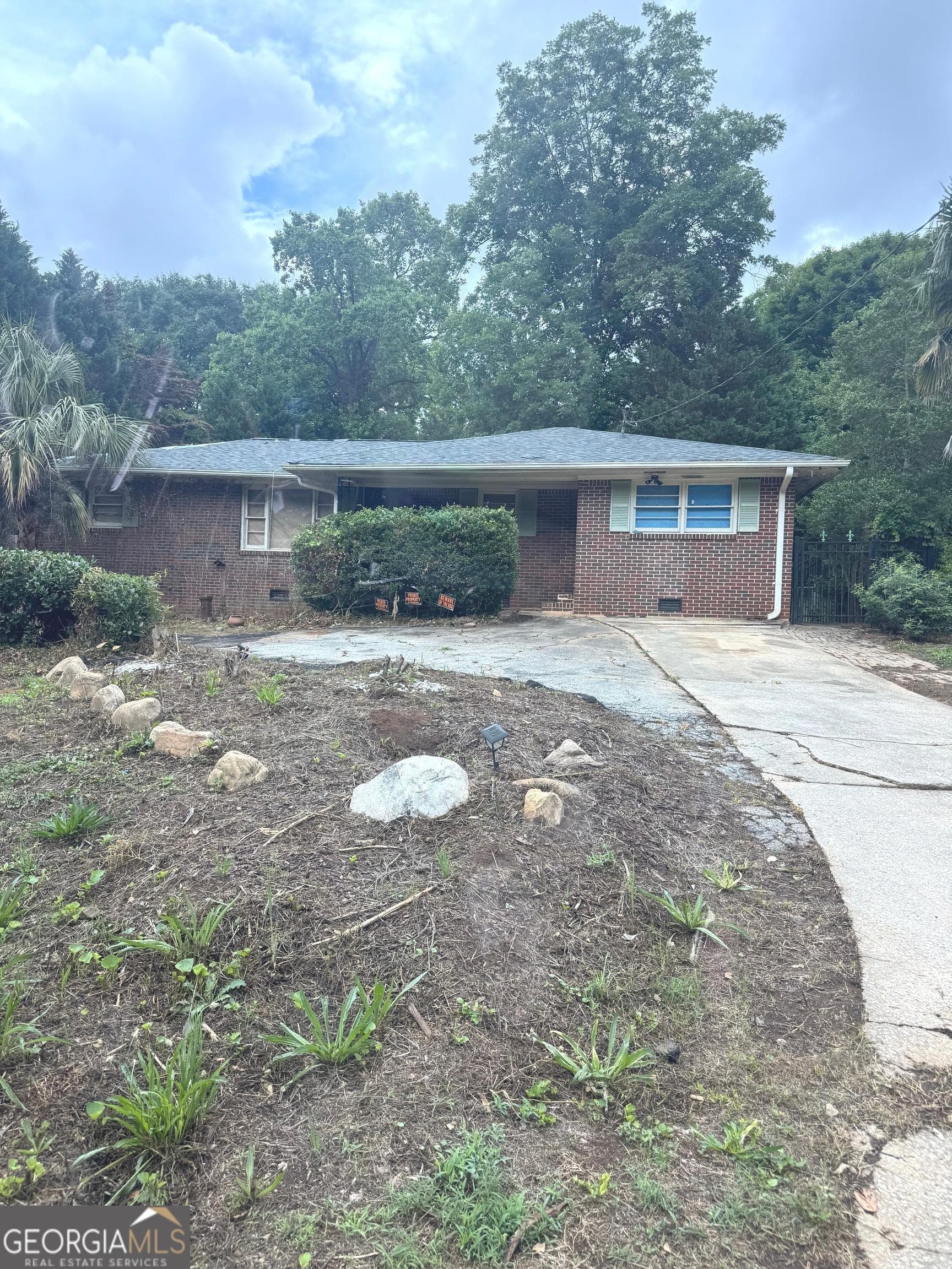 3 bedroom, 1.5 bathroom, 1,363 sq ft single family residence sold at 1017 Woodward Circle, Mableton, GA 30126