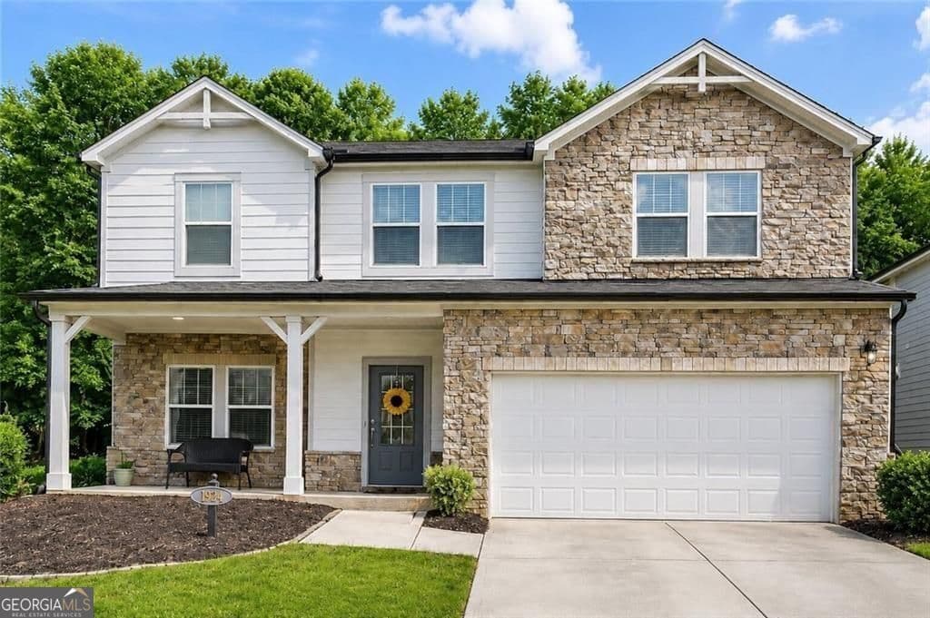 4 bedroom, 2.5 bathroom, 2,550 sq ft single family residence for sale at 1924 Azure Grove Court, Marietta, GA 30008