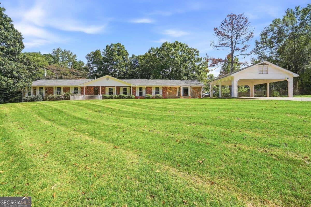 3 bedroom, 2 bathroom, 2,894 sq ft single family residence for sale at 234 Crumbley Road, Mcdonough, GA 30252