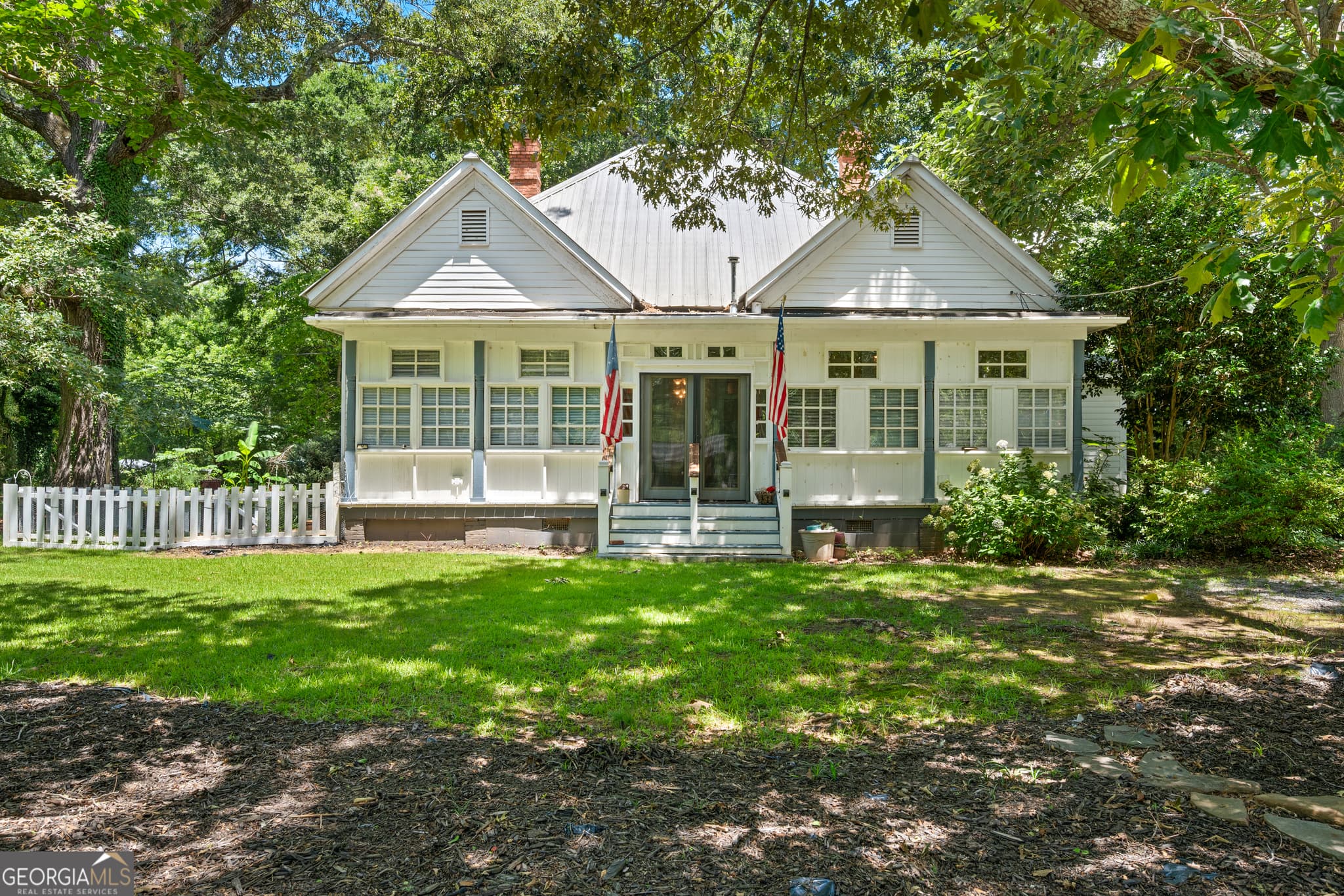 3 bedroom, 2.5 bathroom, 3,133 sq ft single family residence for sale at 107 Sixth Avenue, Mansfield, GA 30055