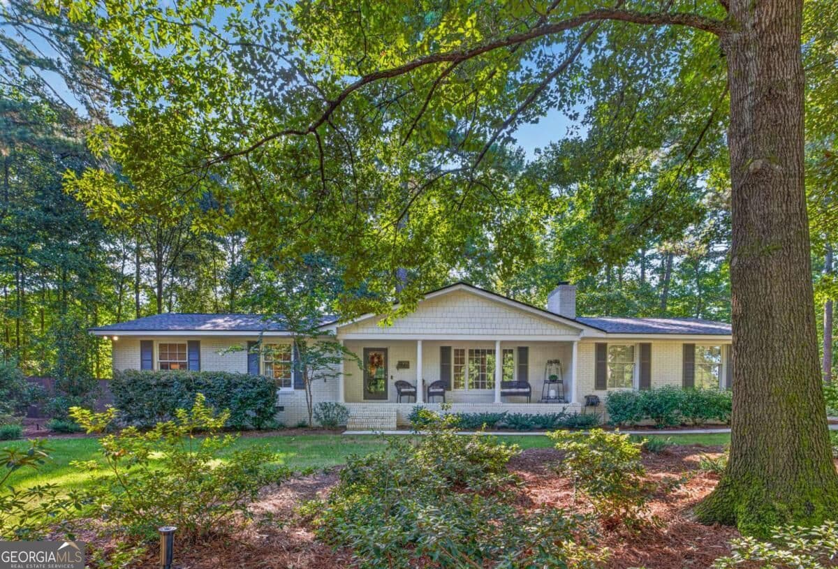 4 bedroom, 3 bathroom, 1,671 sq ft single family residence for sale at 190 Gatewood Place, Athens, GA 30607