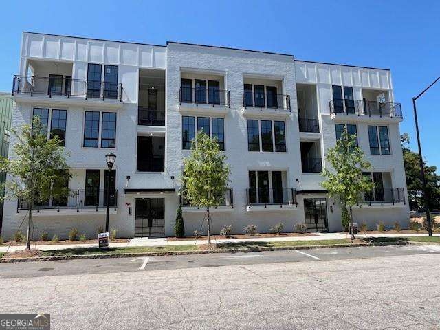 2 bedroom, 2 bathroom, 921 sq ft condominium sold at 991 Bibbs Circle 21, Atlanta, GA 30318