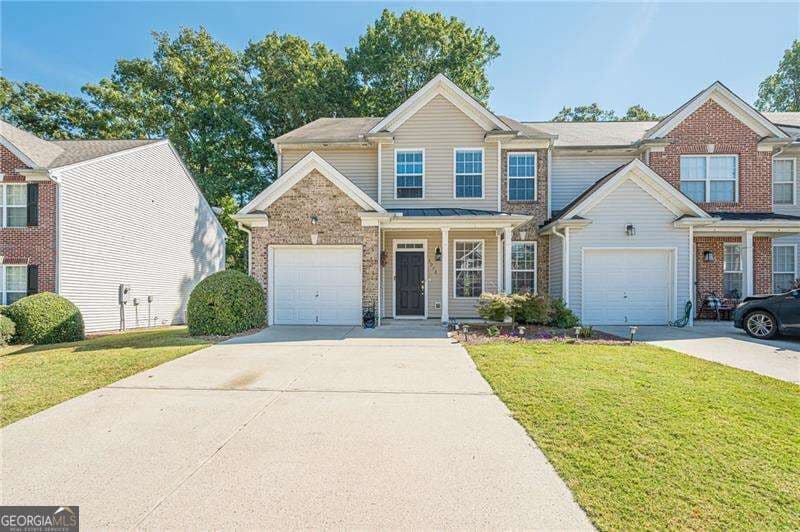3 bedroom, 2 bathroom, 1,853 sq ft townhouse for sale at 3078 Kentmere Drive, Cumming, GA 30040