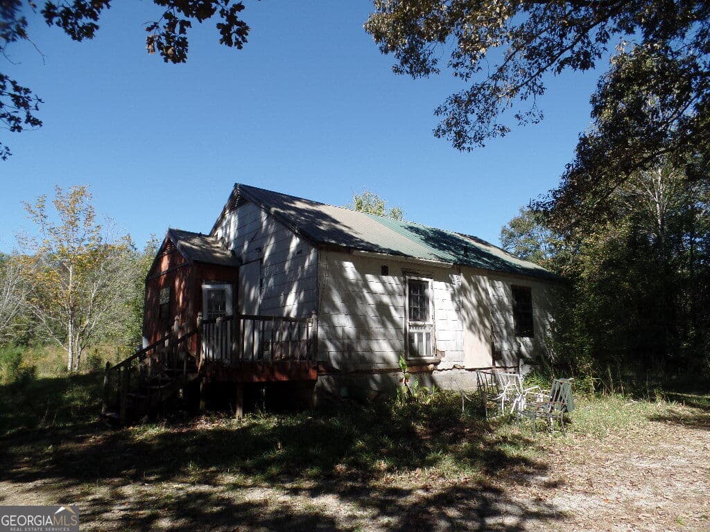 2 bedroom, 1 bathroom, 1,058 sq ft single family residence for sale at 229 Dixon Road, Newnan, GA 30263