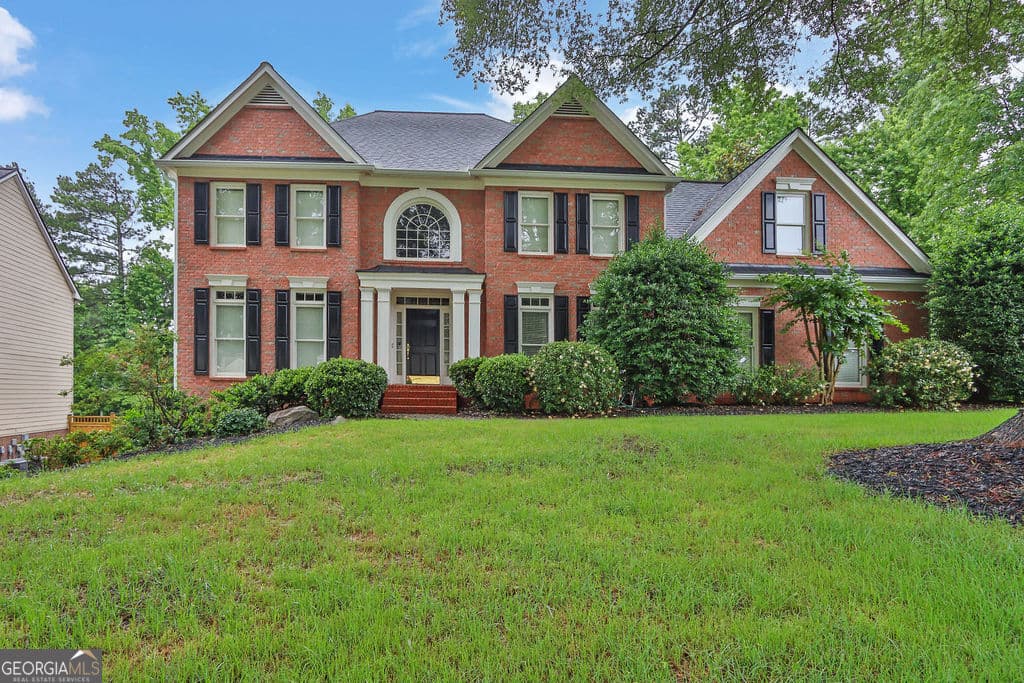 4 bedroom, 3.5 bathroom, 4,605 sq ft single family residence sold at 283 Heron Lake Court, Lawrenceville, GA 30043