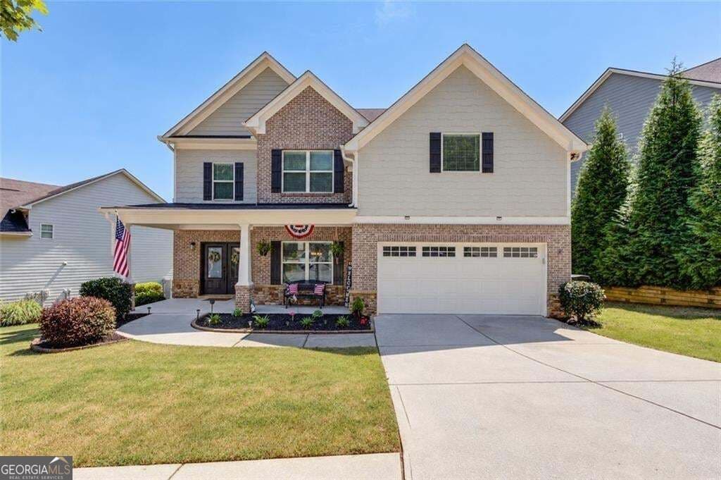 4 bedroom, 3 bathroom, 2,821 sq ft single family residence for sale at 5601 Creek Dale Way, Buford, GA 30518