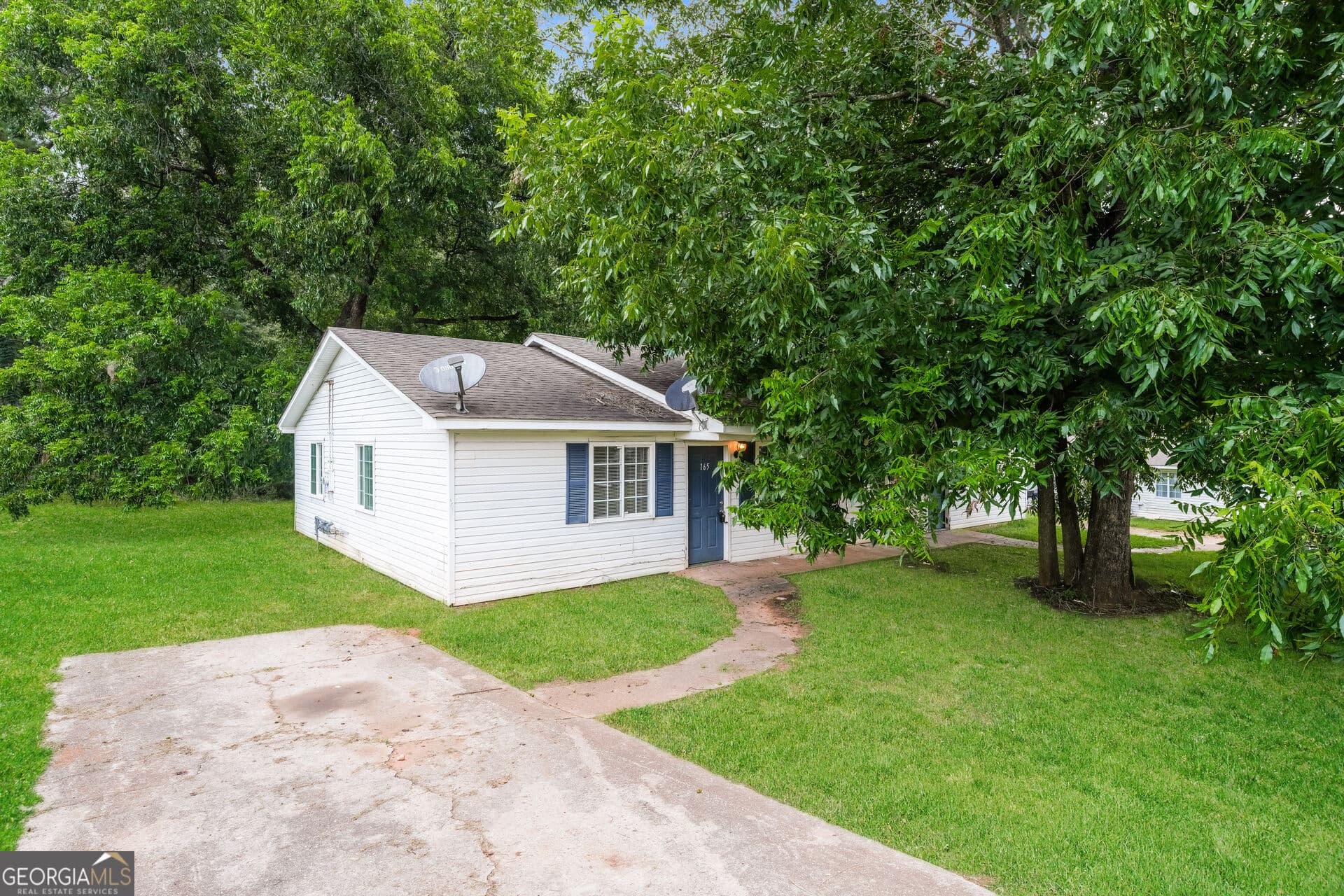 2 bedroom, 1 bathroom, 864 sq ft duplex for rent at 165 Amethyst Drive, Athens, GA 30607 for $1,199 a month