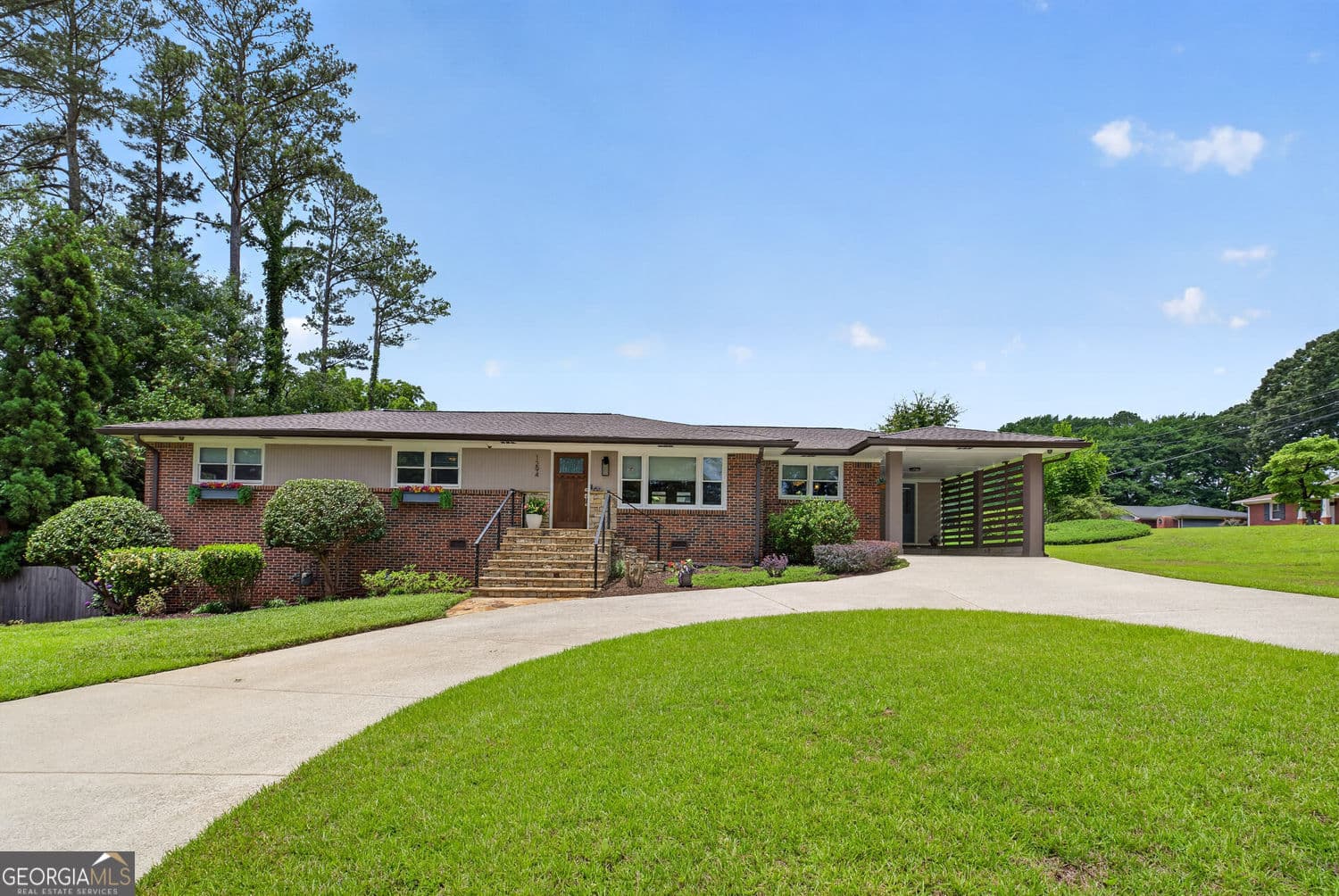 3 bedroom, 2 bathroom, 2,146 sq ft single family residence sold at 1294 Cliffwood Drive, Smyrna, GA 30080