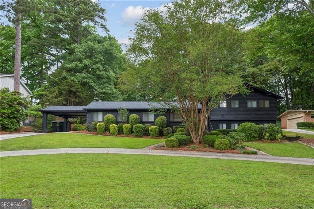 4 bedroom, 4 bathroom, 3,547 sq ft single family residence sold at 560 Spalding Drive, Atlanta, GA 30328
