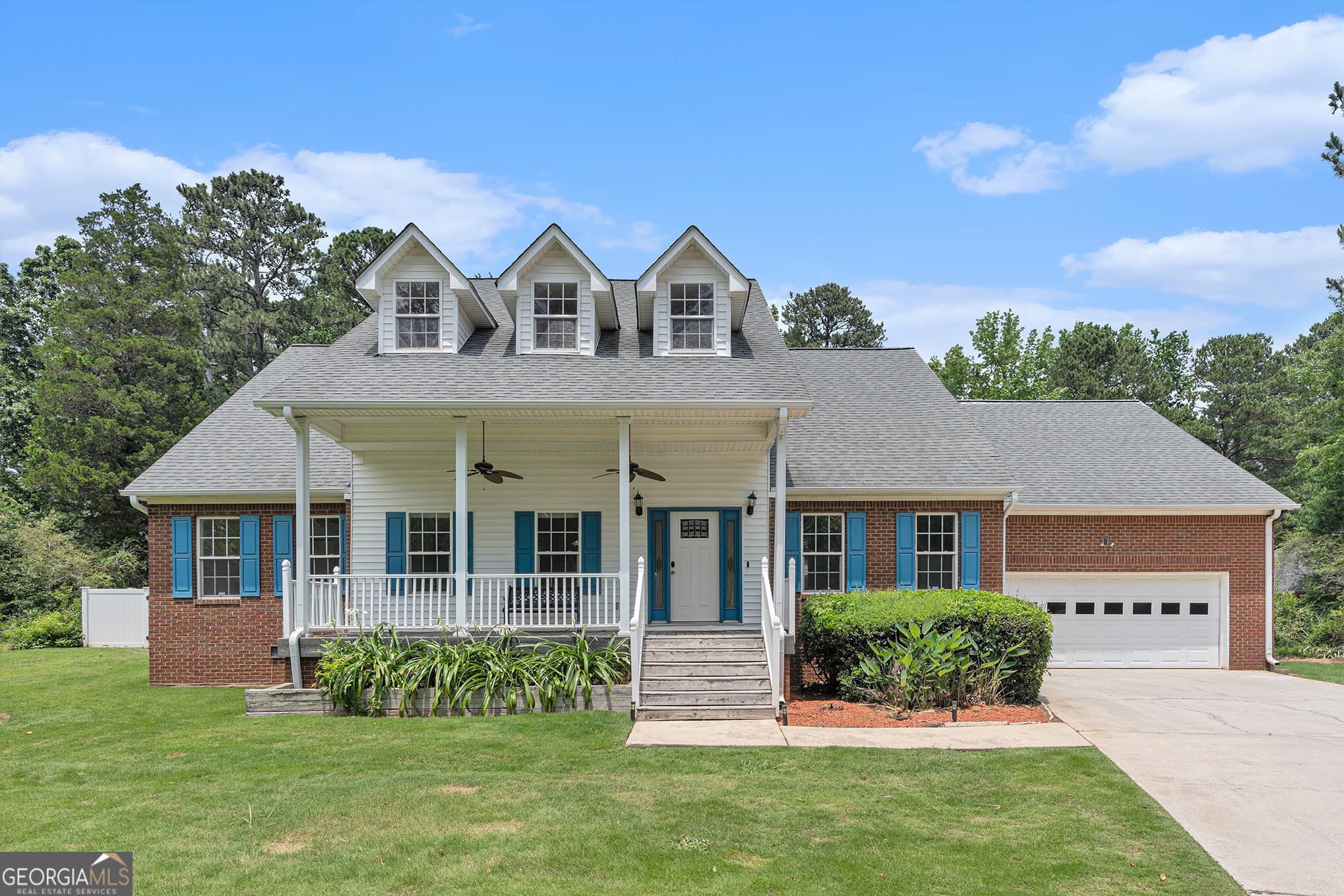 6 bedroom, 4.5 bathroom, 5,600 sq ft single family residence sold at 2949 Lake Spivey Parkway, Jonesboro, GA 30236