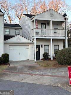 2 bedroom, 2.5 bathroom, 1,548 sq ft townhouse for sale at 320 W Avenue UNIT 6, Carrollton, GA 30117