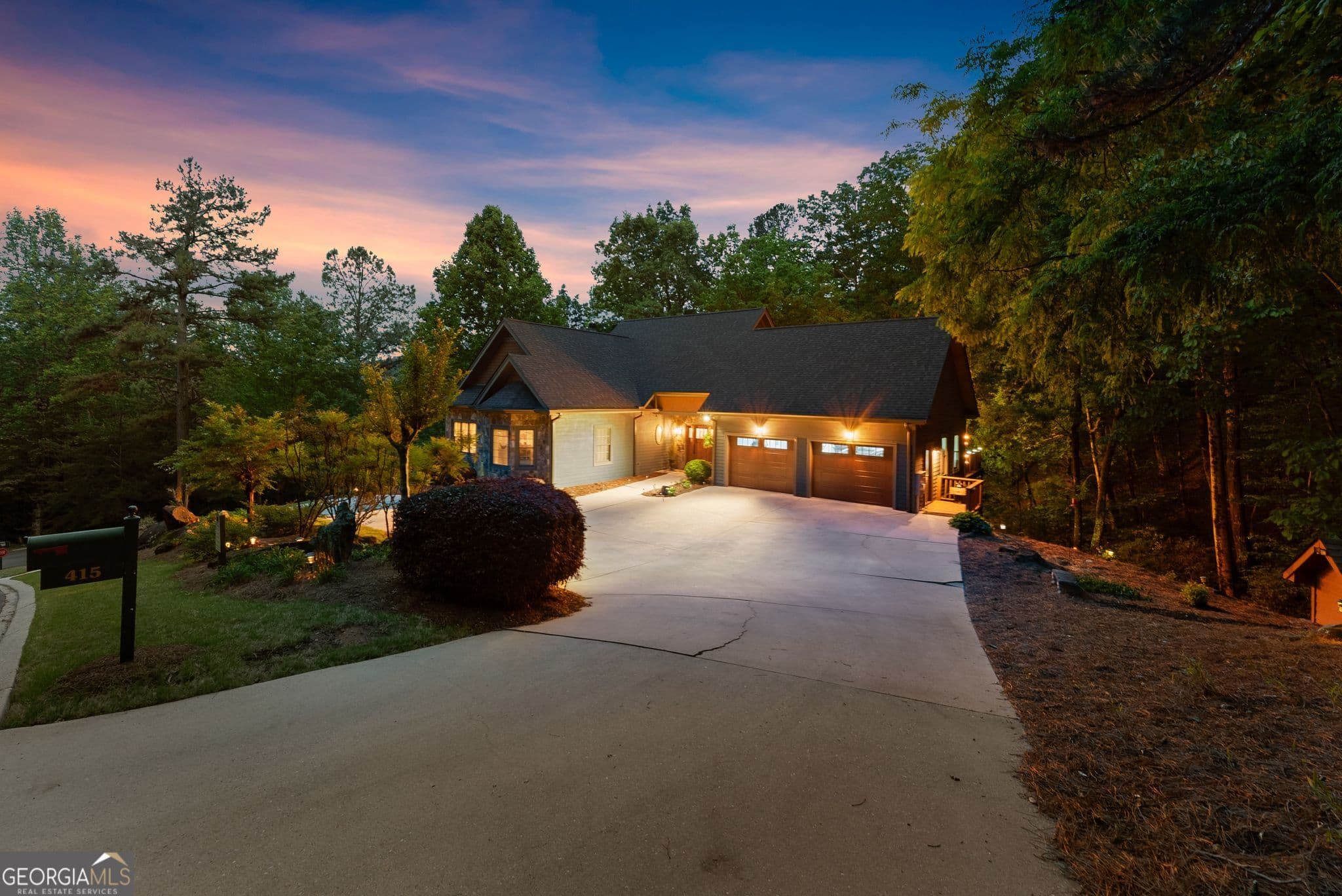 3 bedroom, 3 bathroom single family residence sold at 415 Yates Circle, Clarkesville, GA 30523