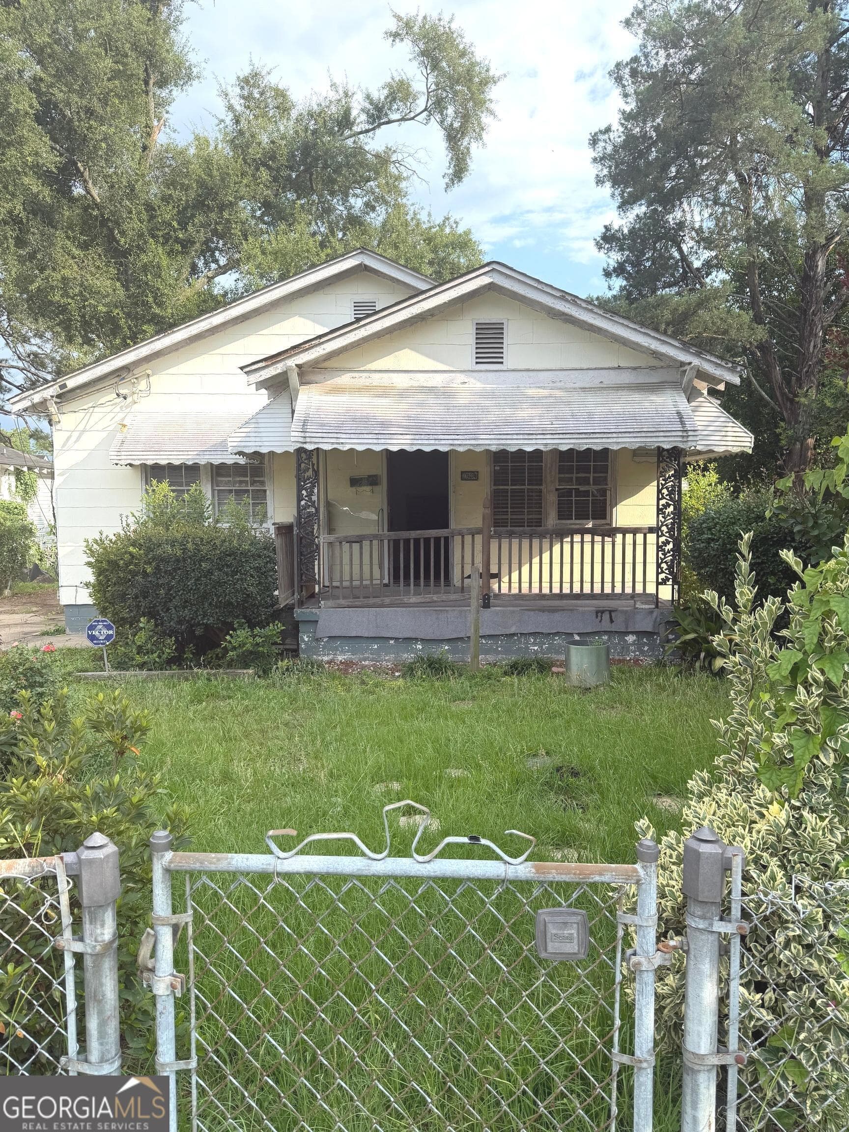2 bedroom, 1 bathroom, 1,132 sq ft single family residence sold at 1934 Battle Row, Augusta, GA 30904