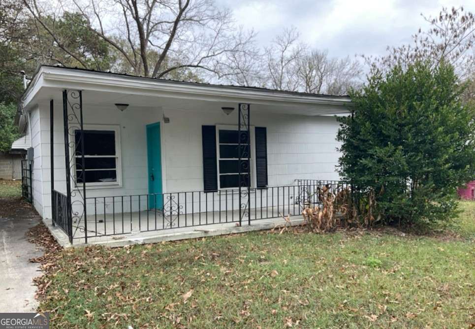 2 bedroom, 1 bathroom, 832 sq ft single family residence for sale at 4049 Villa Avenue, Macon, GA 31204