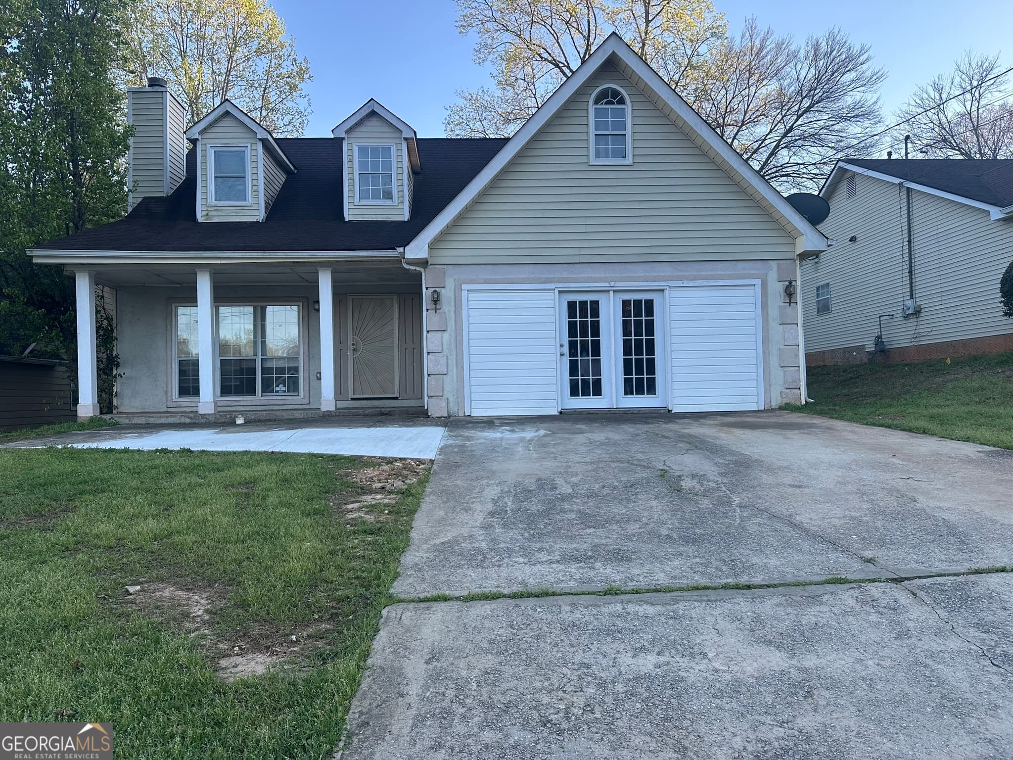 4 bedroom, 2.5 bathroom, 2,840 sq ft single family residence for sale at 180 Antebellum Way, Riverdale, GA 30274