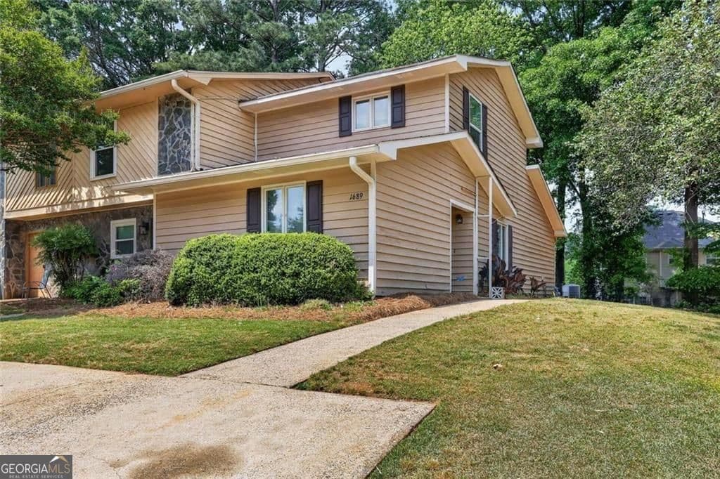 2 bedroom, 2 bathroom, 1,070 sq ft townhouse sold at 1689 Wynndowne Trail, Smyrna, GA 30080