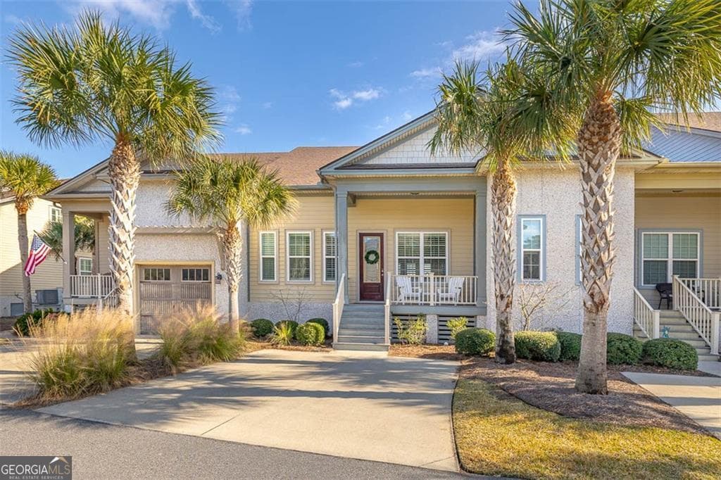 3 bedroom, 3.5 bathroom, 1,674 sq ft single family residence under contract at 174 Turtle Track Lane, Jekyll Island, GA 31527