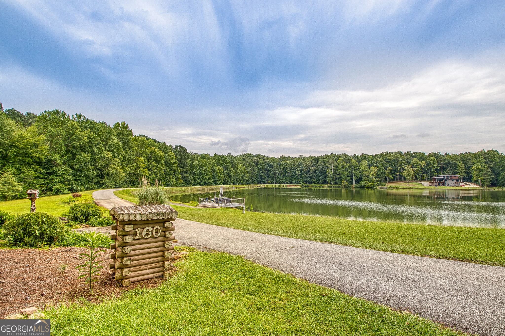 3 bedroom, 2.5 bathroom, 2,658 sq ft single family residence for sale at 160 Sandy Lake Circle, Fayetteville, GA 30214