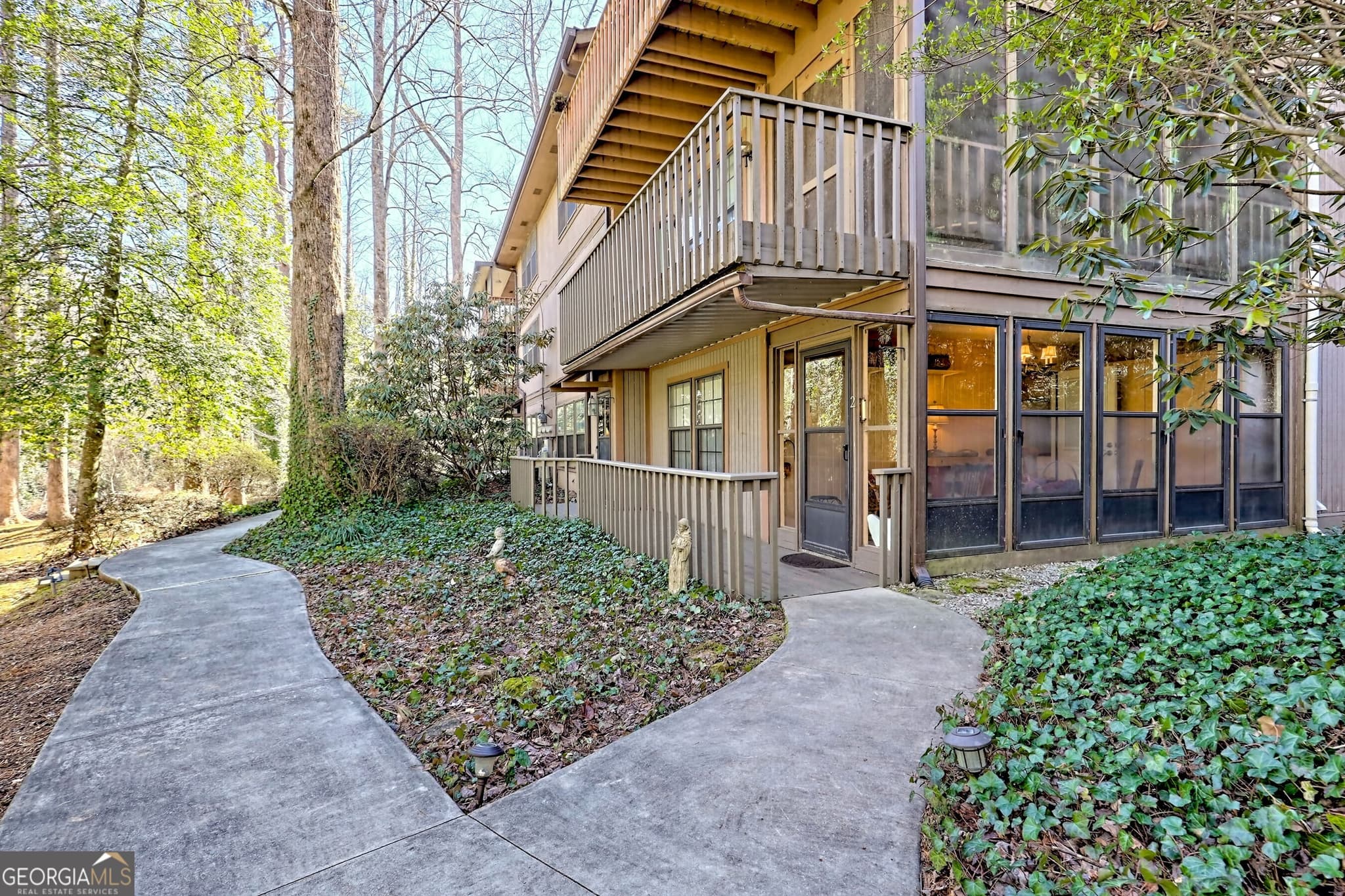 2 bedroom, 2 bathroom, 1,438 sq ft condominium sold at 153 Stornoway Drive 2, Clayton, GA 30525
