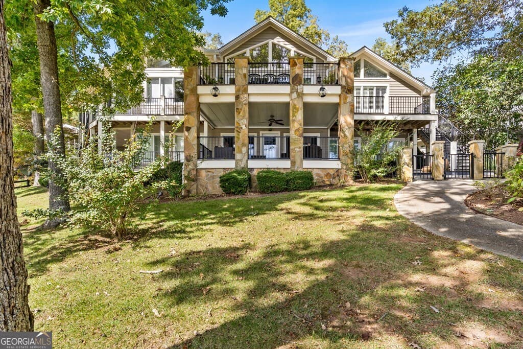 3 bedroom, 3.5 bathroom single family residence for sale at 1370 Heathers Cove Circle, Hiawassee, GA 30546